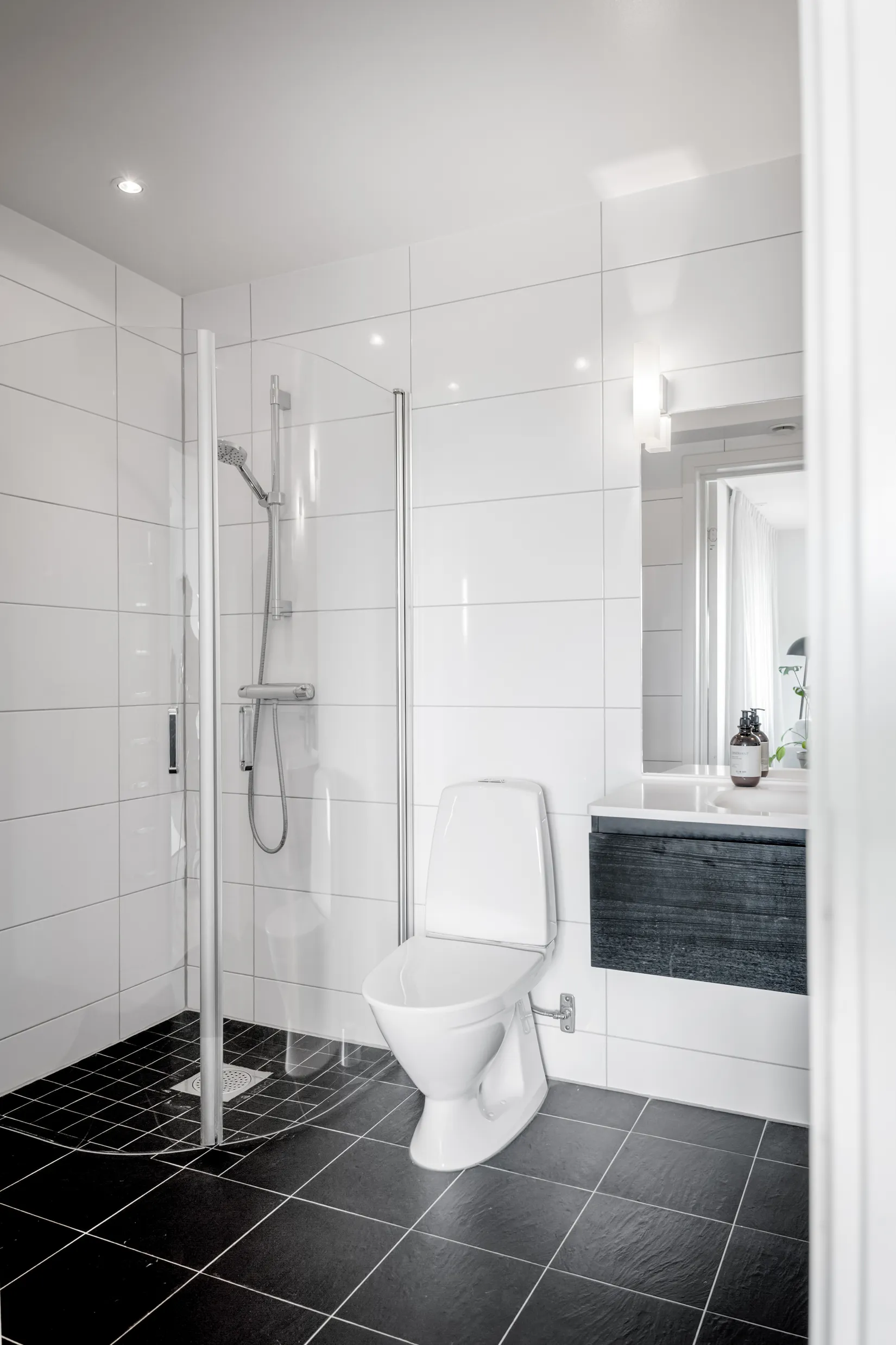Radhus, Ida Charlottas väg 4, Mölnlycke - Centrum, Härryda