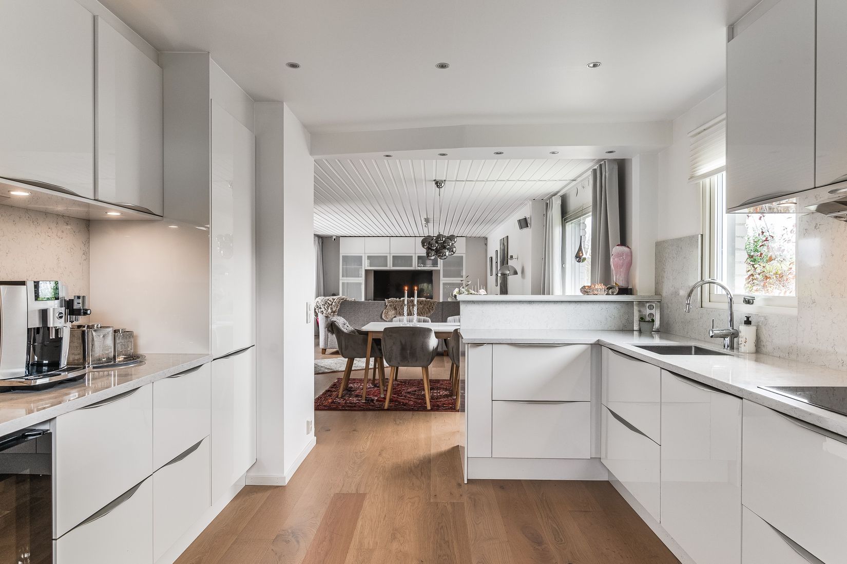 Villa, Gyllenhorns väg 8, Katrineholm Söder, Katrineholm