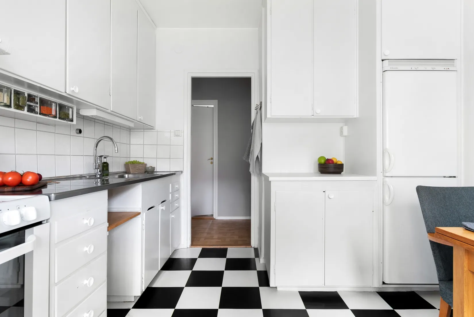 Bostadsrätt, Emågatan 38, 1tr, Bagarmossen, Stockholm