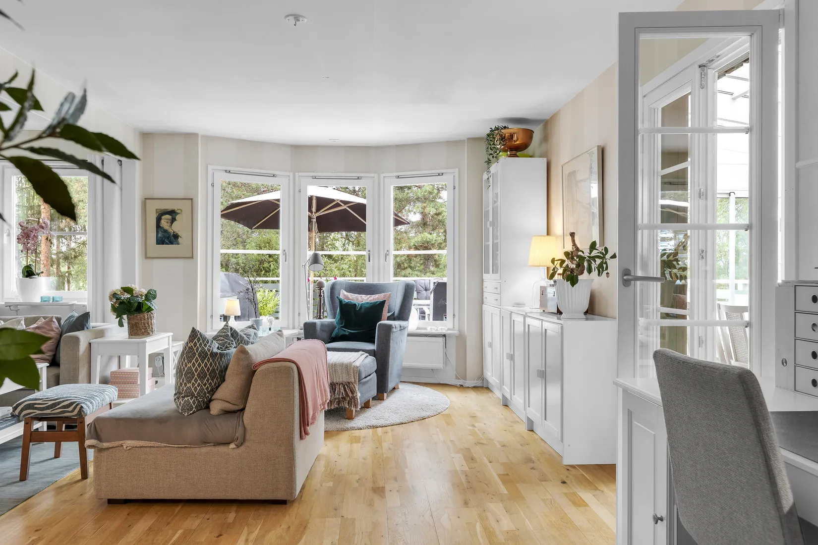 Villa, Radhus, Armébacken 27, Gribbylund, Täby