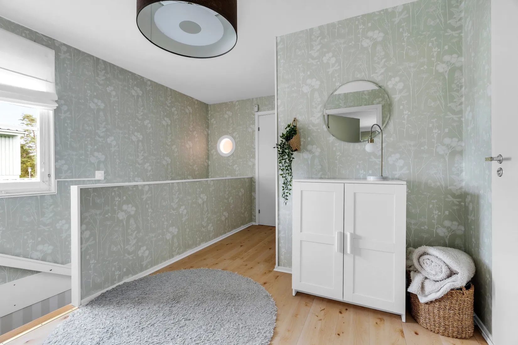 Villa, Radhus, Armébacken 27, Gribbylund, Täby