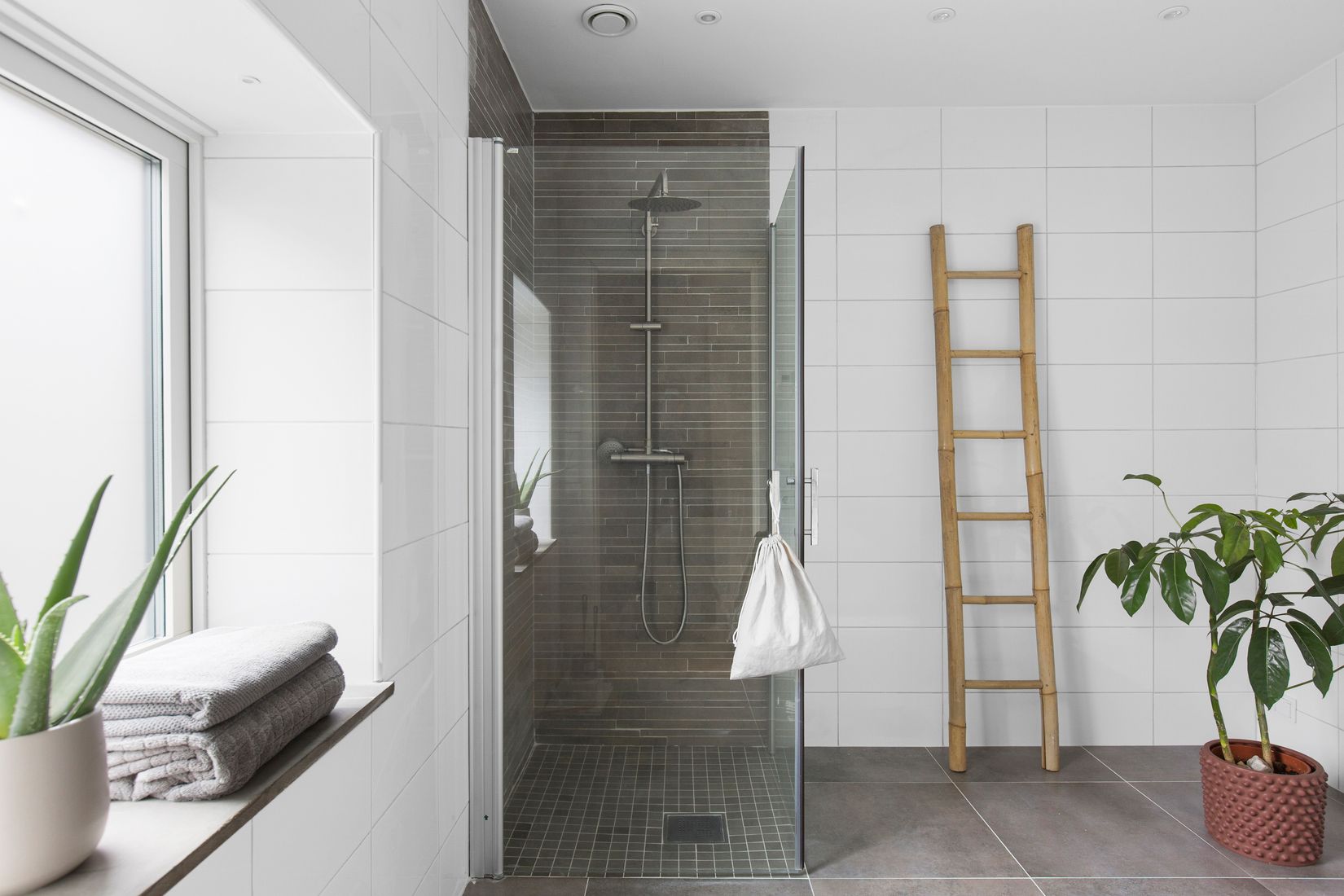 Villa, Jonseredvägen 100, Centrum, Lerum