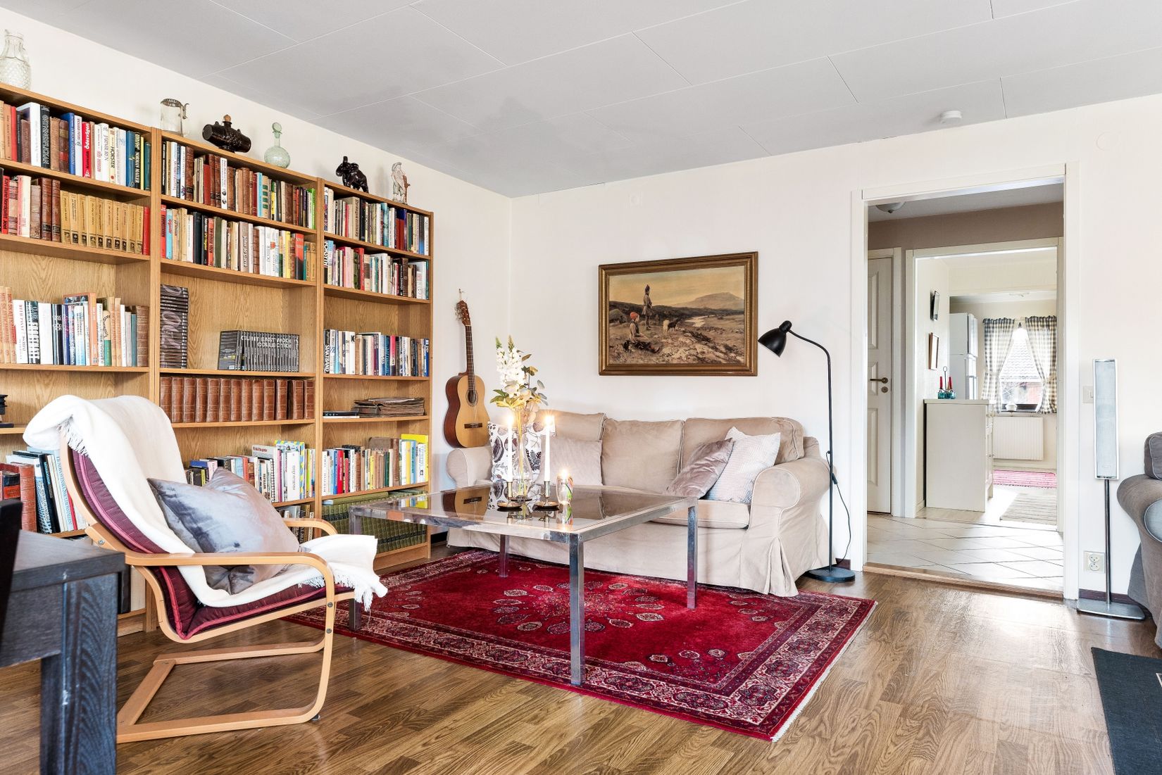 Villa, Radhus, Sikvägen 10, Råbydal, Håbo