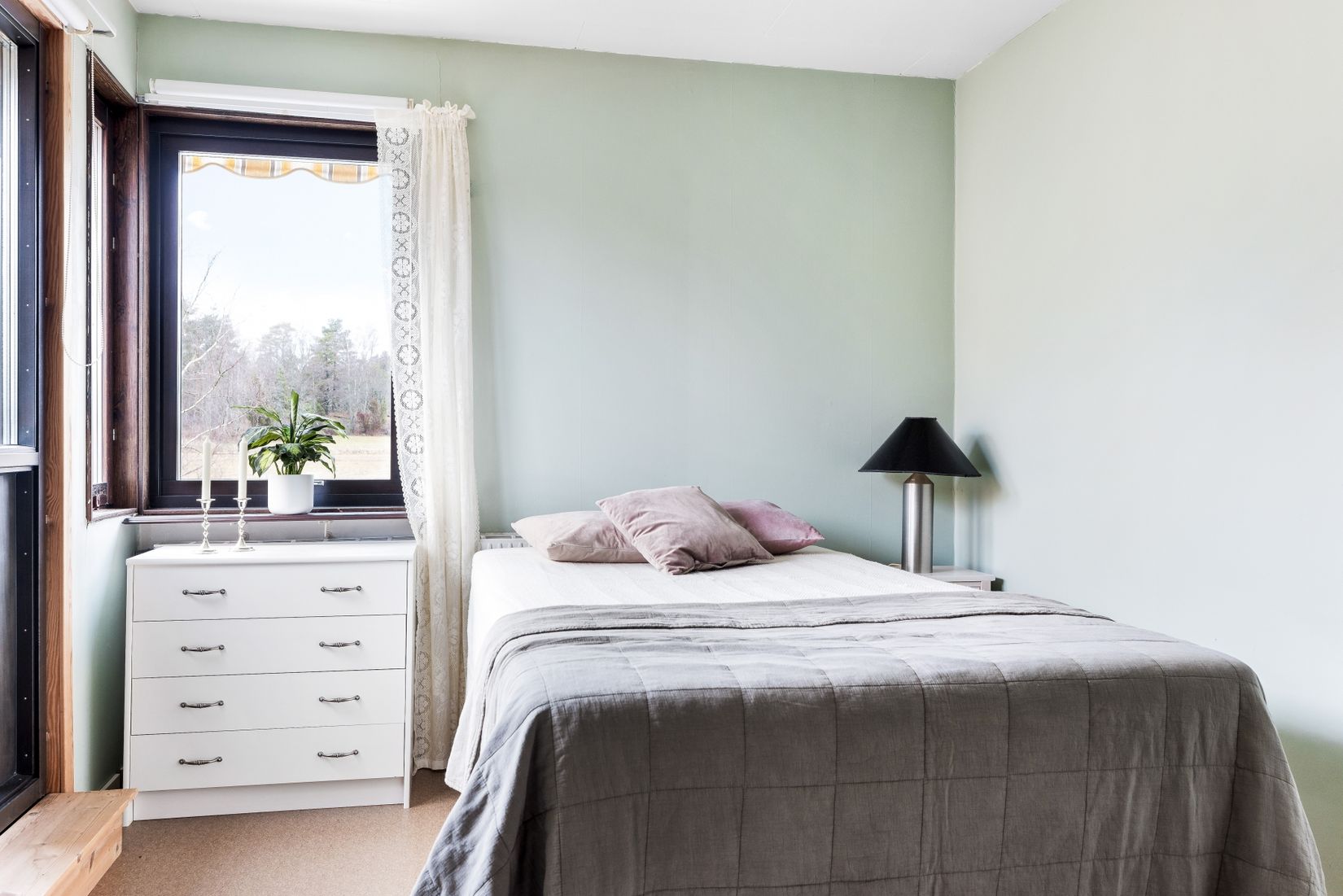 Villa, Radhus, Sikvägen 10, Råbydal, Håbo