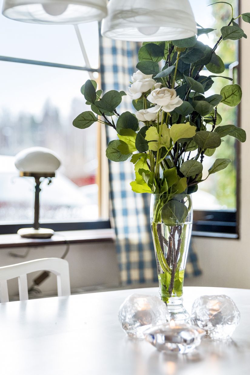 Villa, Radhus, Sikvägen 10, Råbydal, Håbo