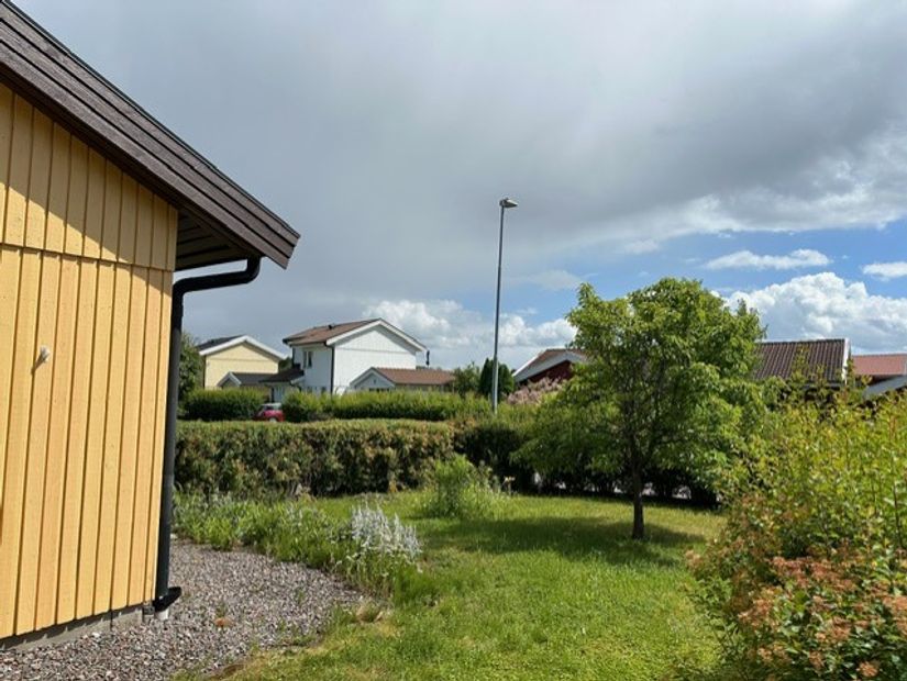 Villa, Radhus, Sikvägen 10, Råbydal, Håbo