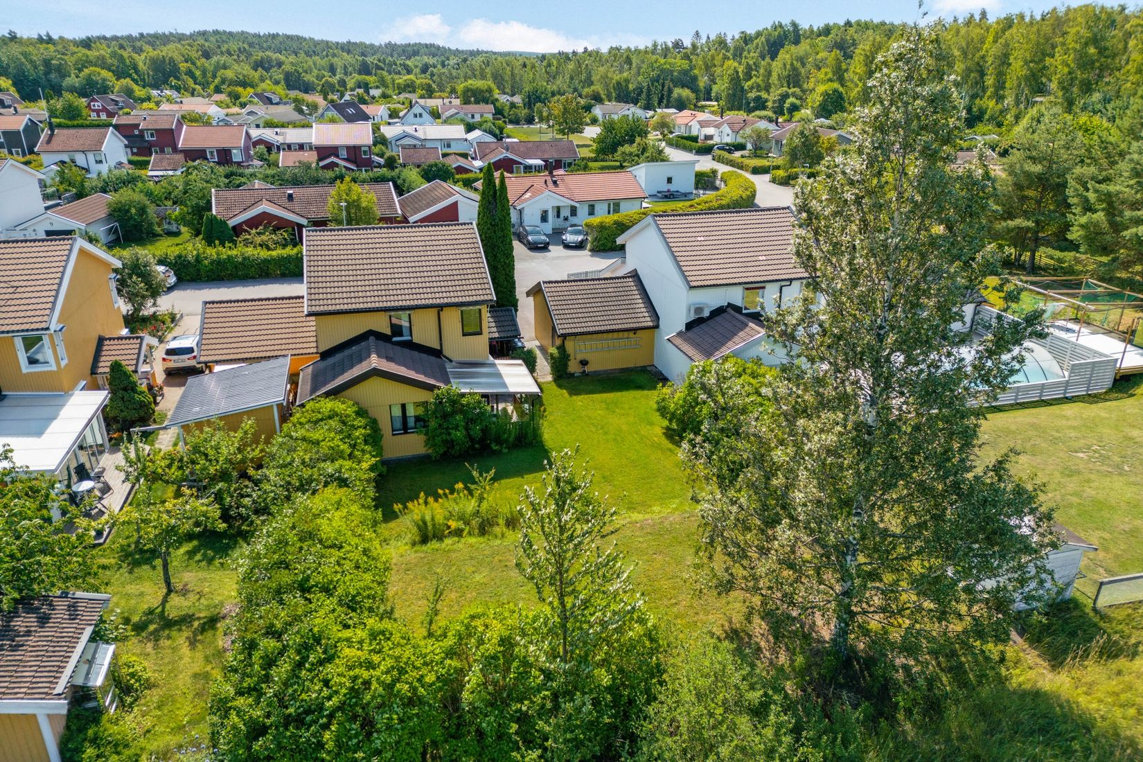 Villa, Radhus, Sikvägen 10, Råbydal, Håbo