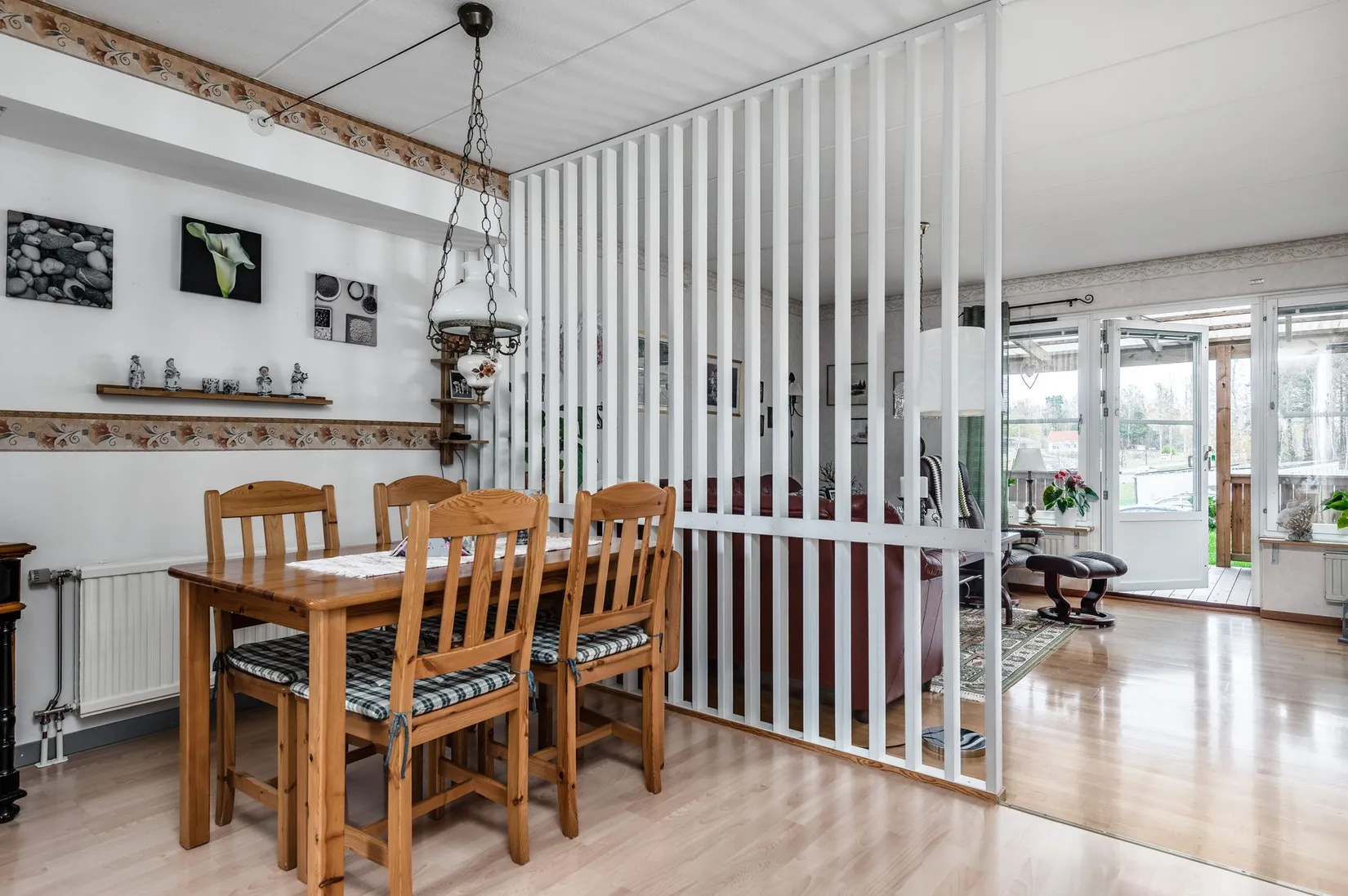 Radhus, Albert Engströms gata 8, Klockaretorpet, Norrköping