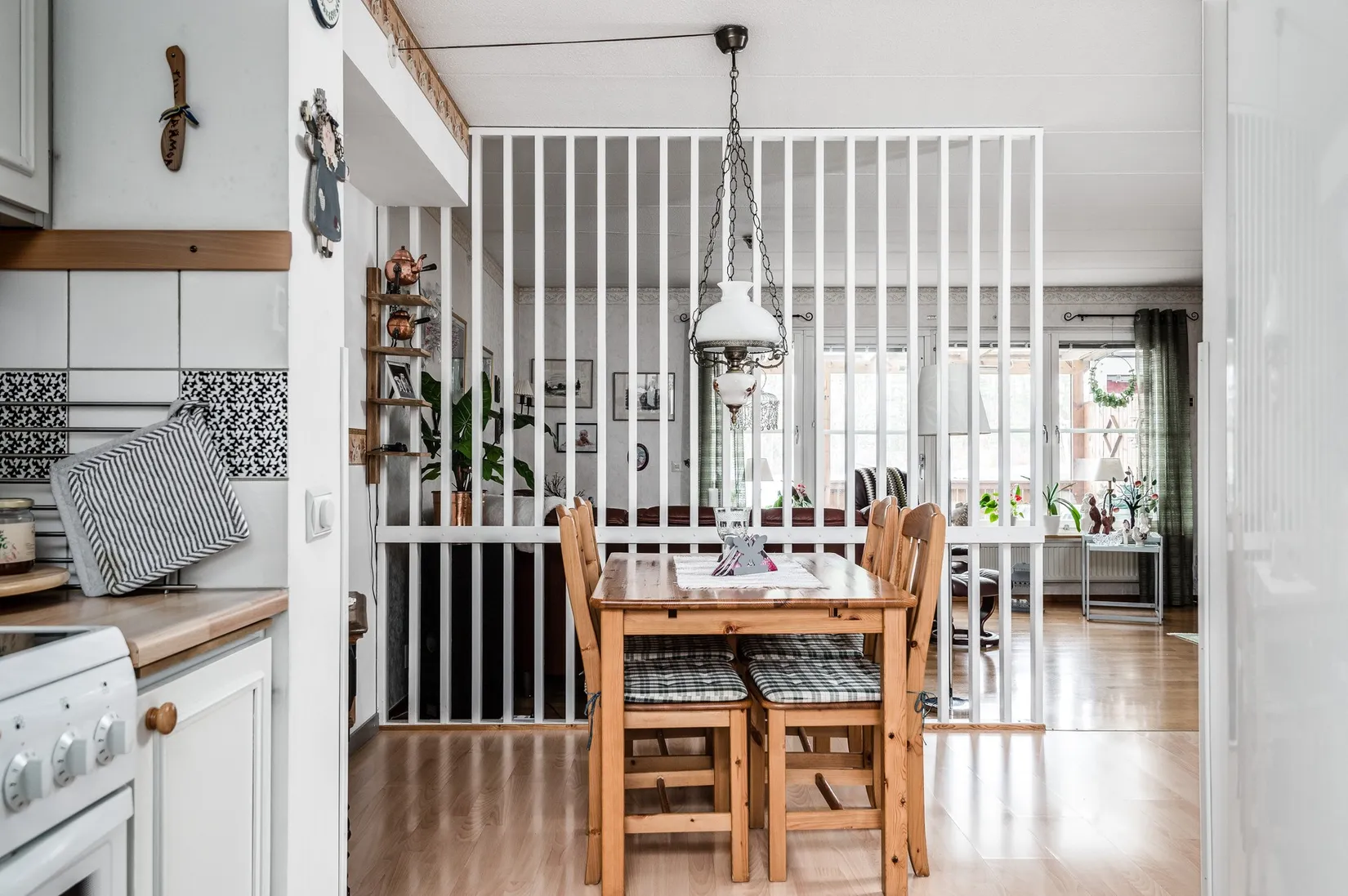 Radhus, Albert Engströms gata 8, Klockaretorpet, Norrköping