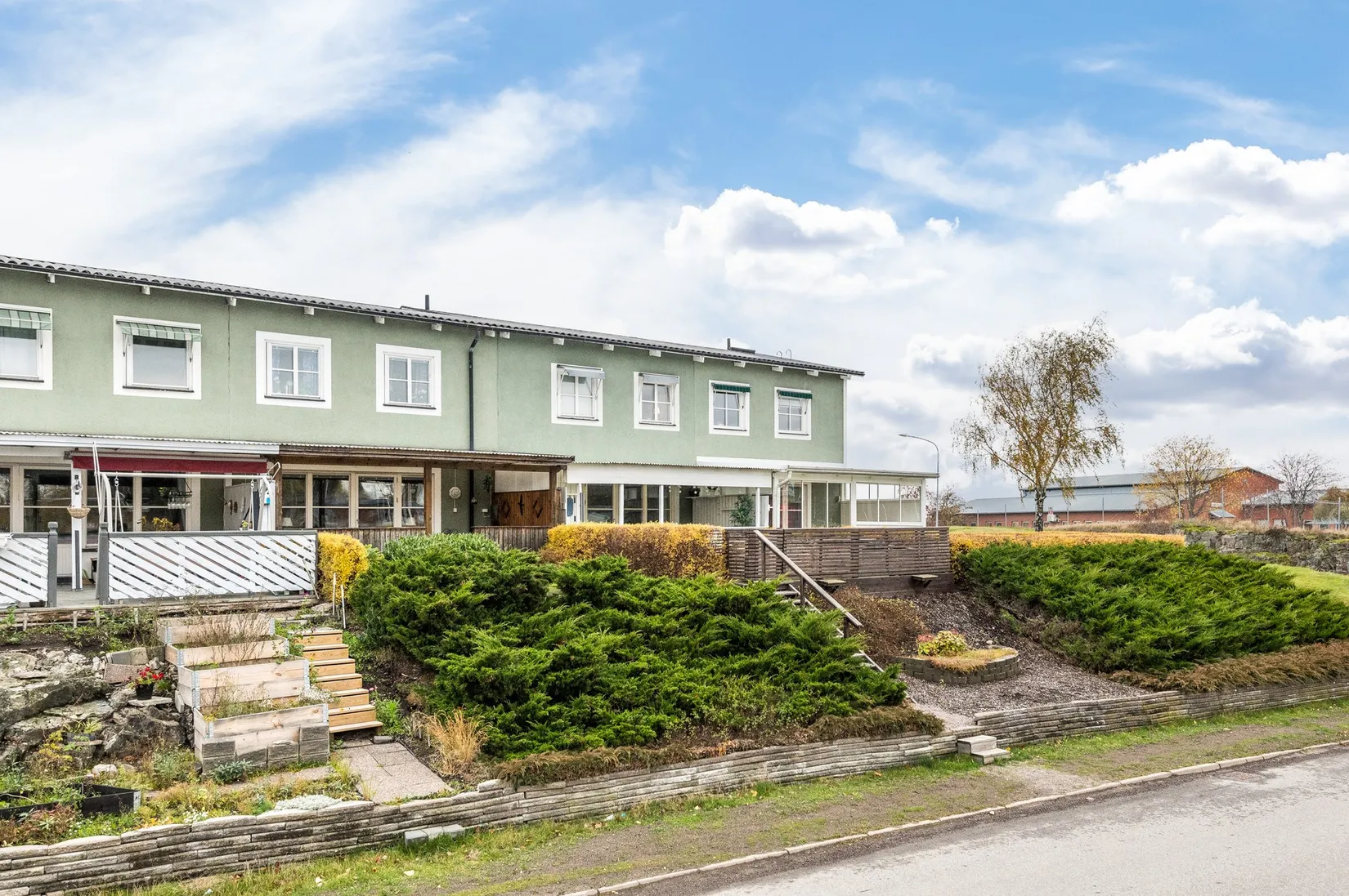 Radhus, Albert Engströms gata 8, Klockaretorpet, Norrköping