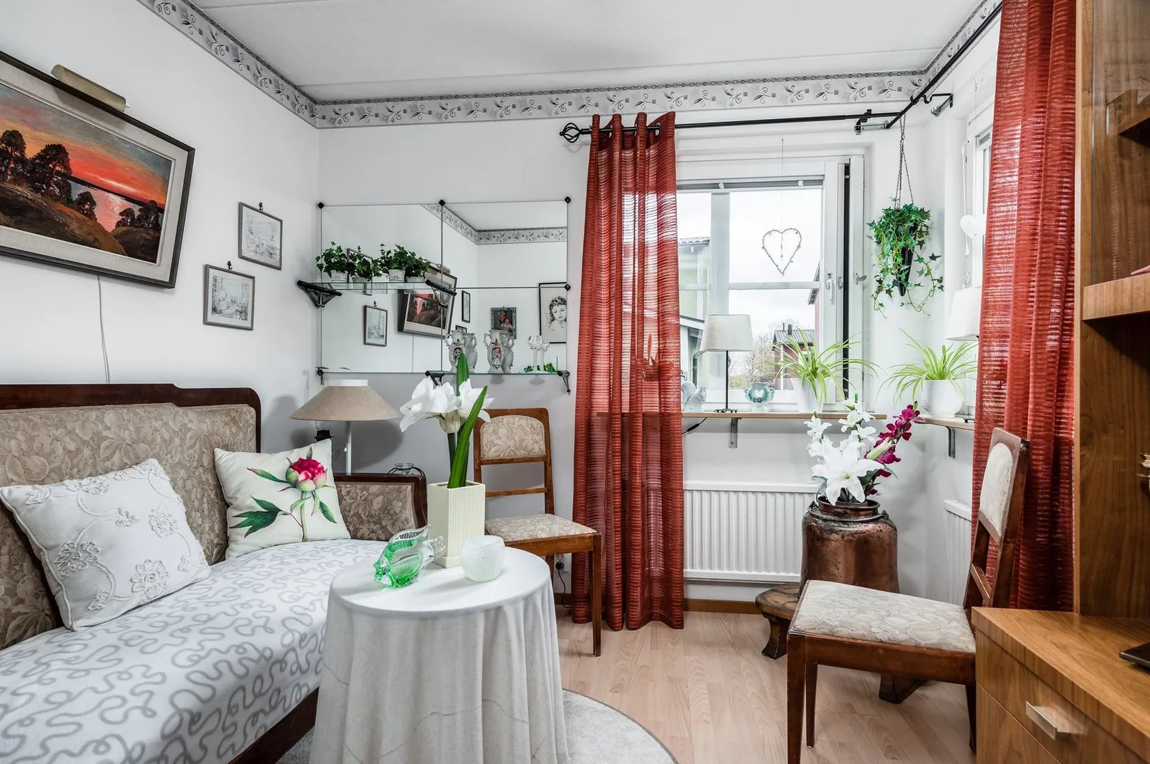Radhus, Albert Engströms gata 8, Klockaretorpet, Norrköping