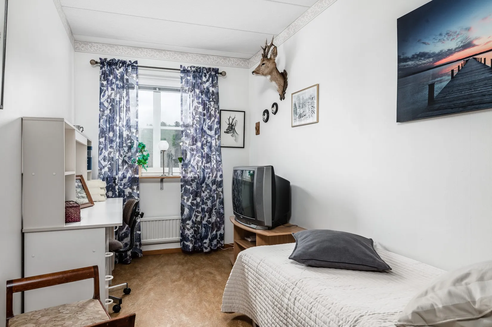 Radhus, Albert Engströms gata 8, Klockaretorpet, Norrköping