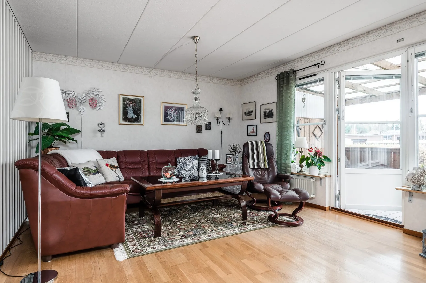 Radhus, Albert Engströms gata 8, Klockaretorpet, Norrköping