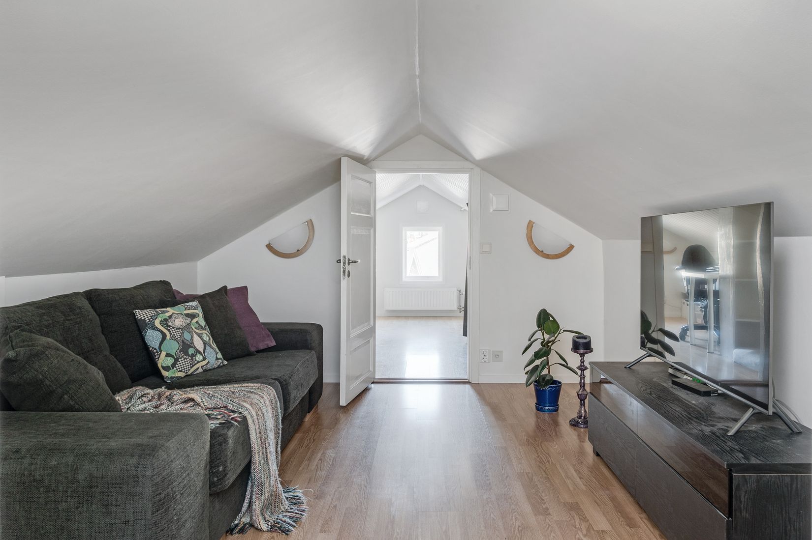 Villa, Högmora ringväg 11, Högmora, Huddinge