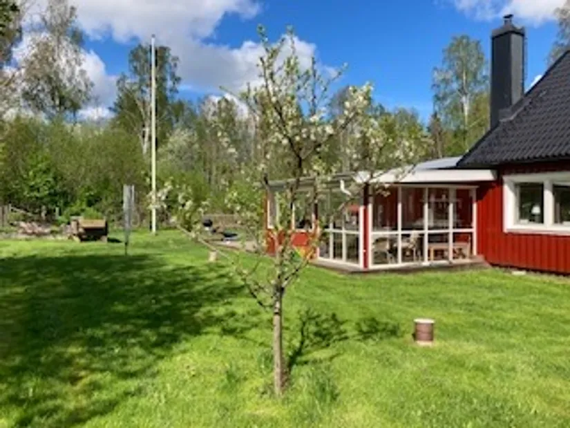 Villa, Vombovägen 7, Lanna, Lekeberg