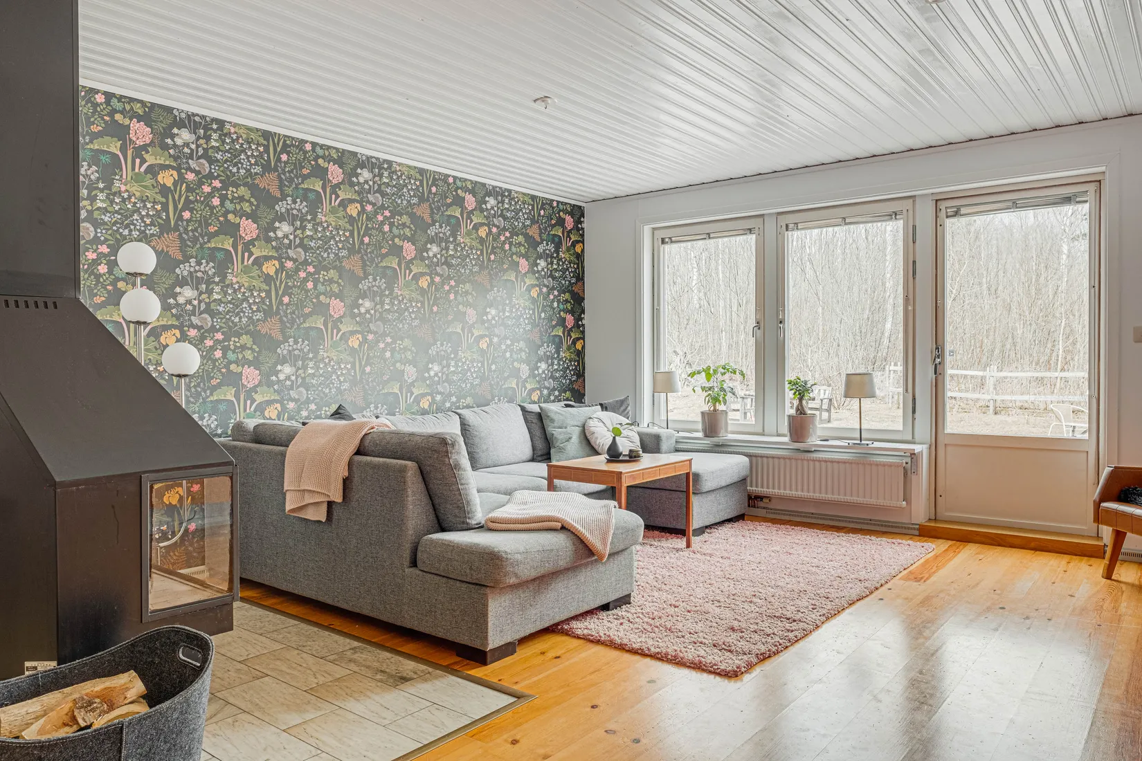 Villa, Vombovägen 7, Lanna, Lekeberg