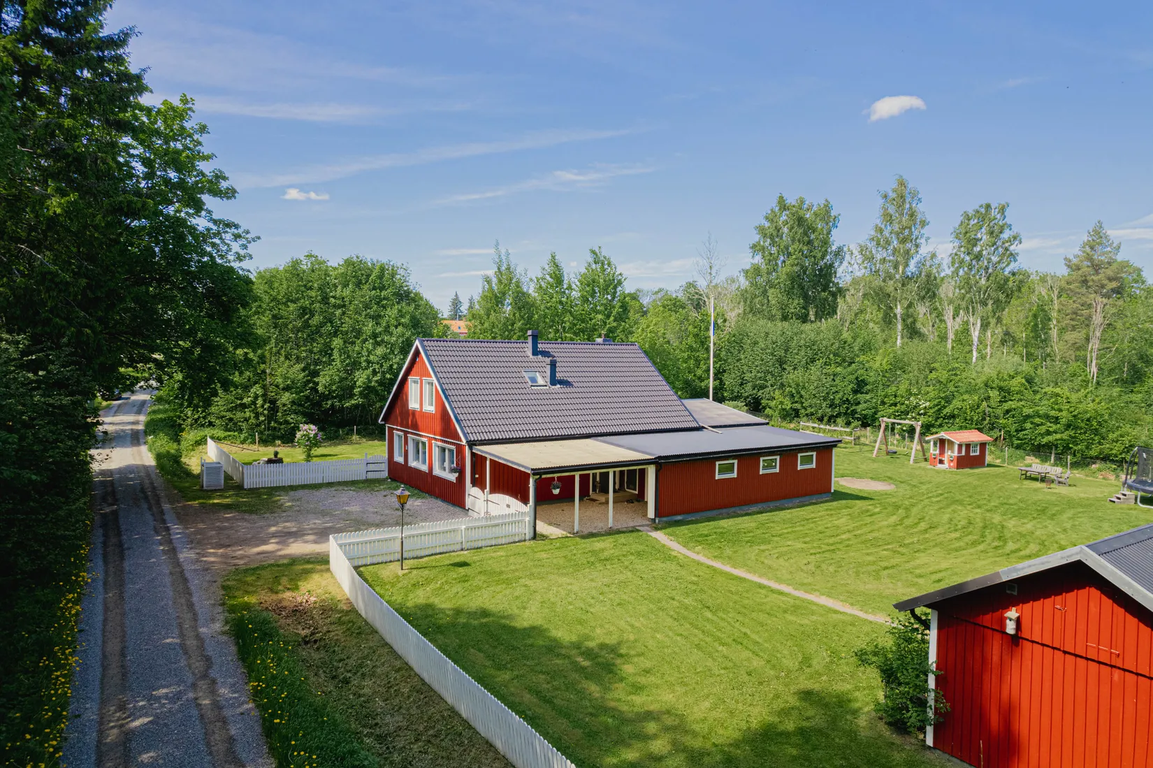 Villa, Vombovägen 7, Lanna, Lekeberg