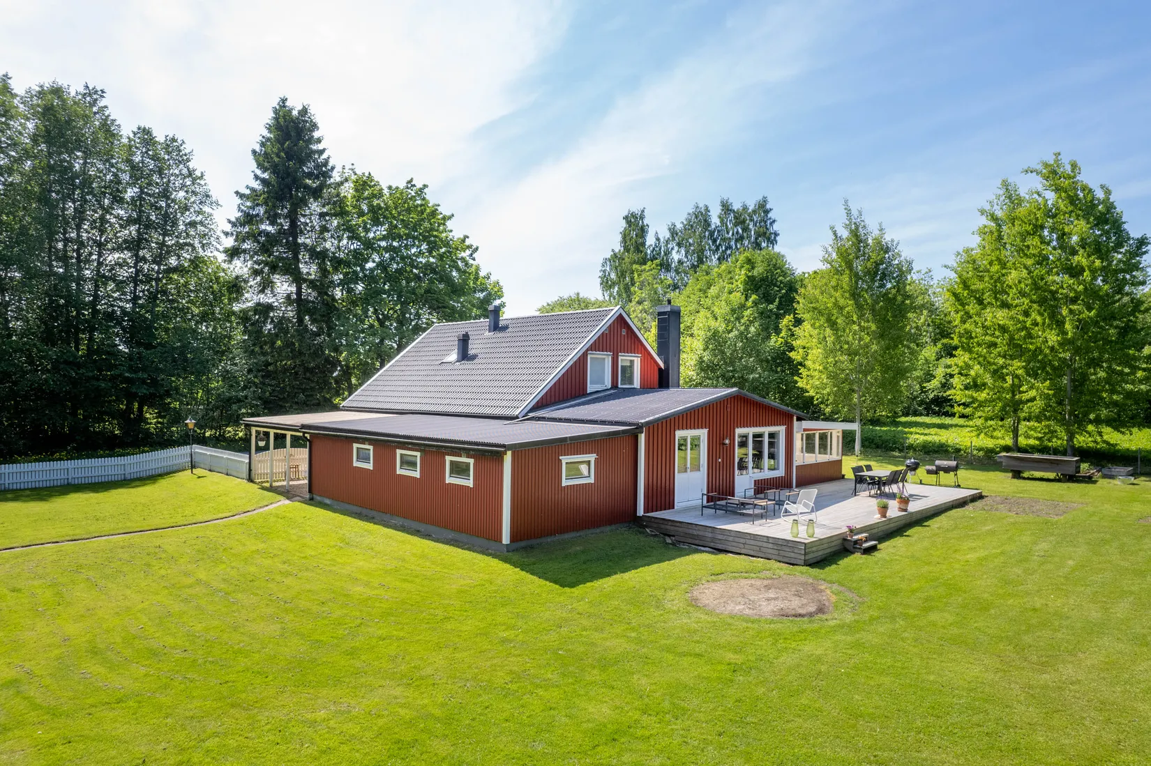Villa, Vombovägen 7, Lanna, Lekeberg