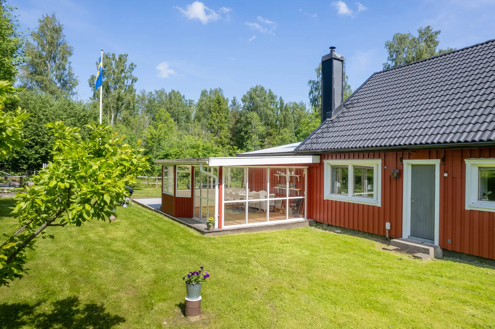 Villa, Vombovägen 7, Lanna, Lekeberg