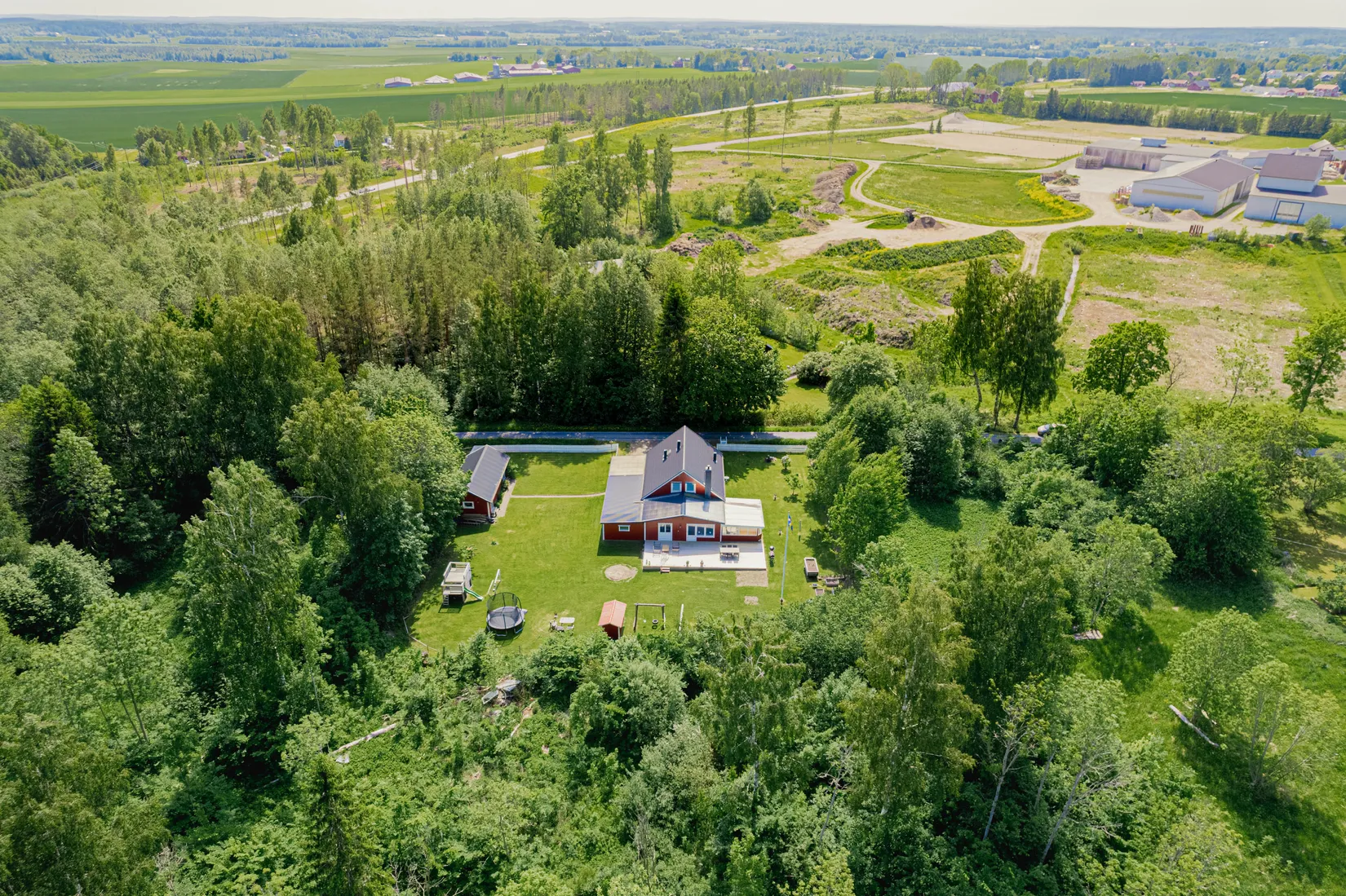 Villa, Vombovägen 7, Lanna, Lekeberg