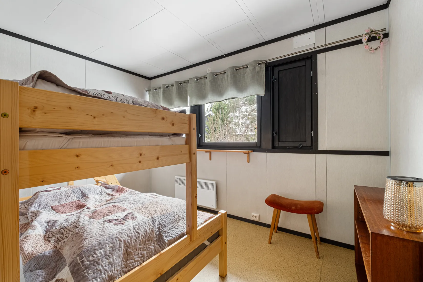 Villa, Jättevägen 27, Trollbäcken, Tyresö