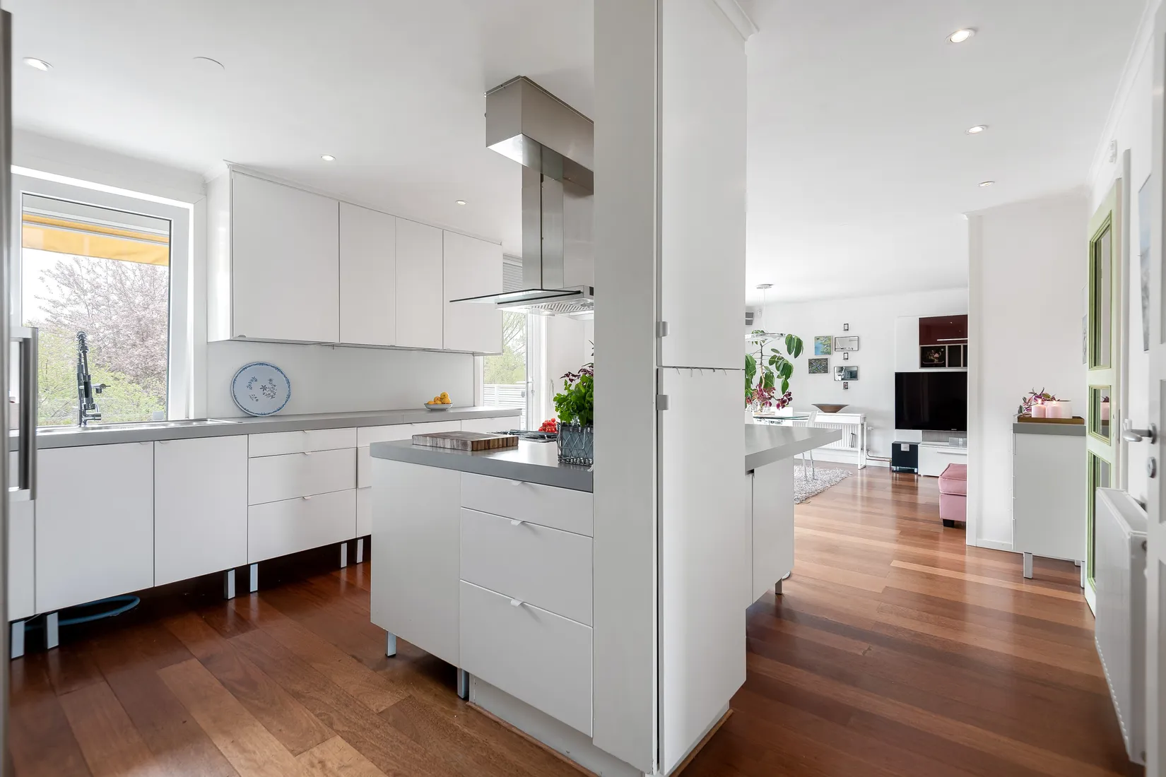 Villa, Mandelblomsvägen 1, Hässelby Södra Villastad, Stockholm