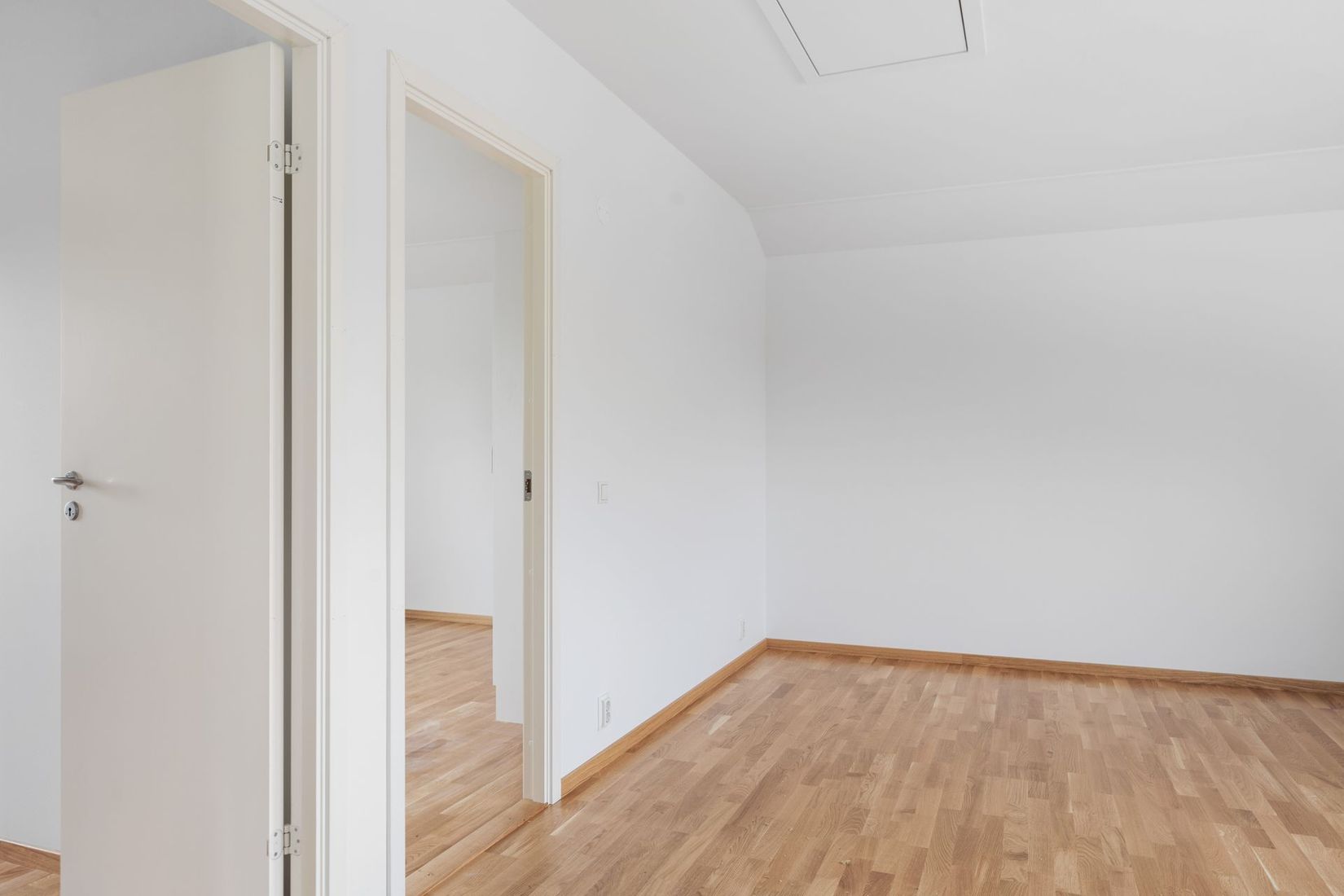 Villa, Radhus, Ulmekärrsgården 26, Grebbestad, Tanum