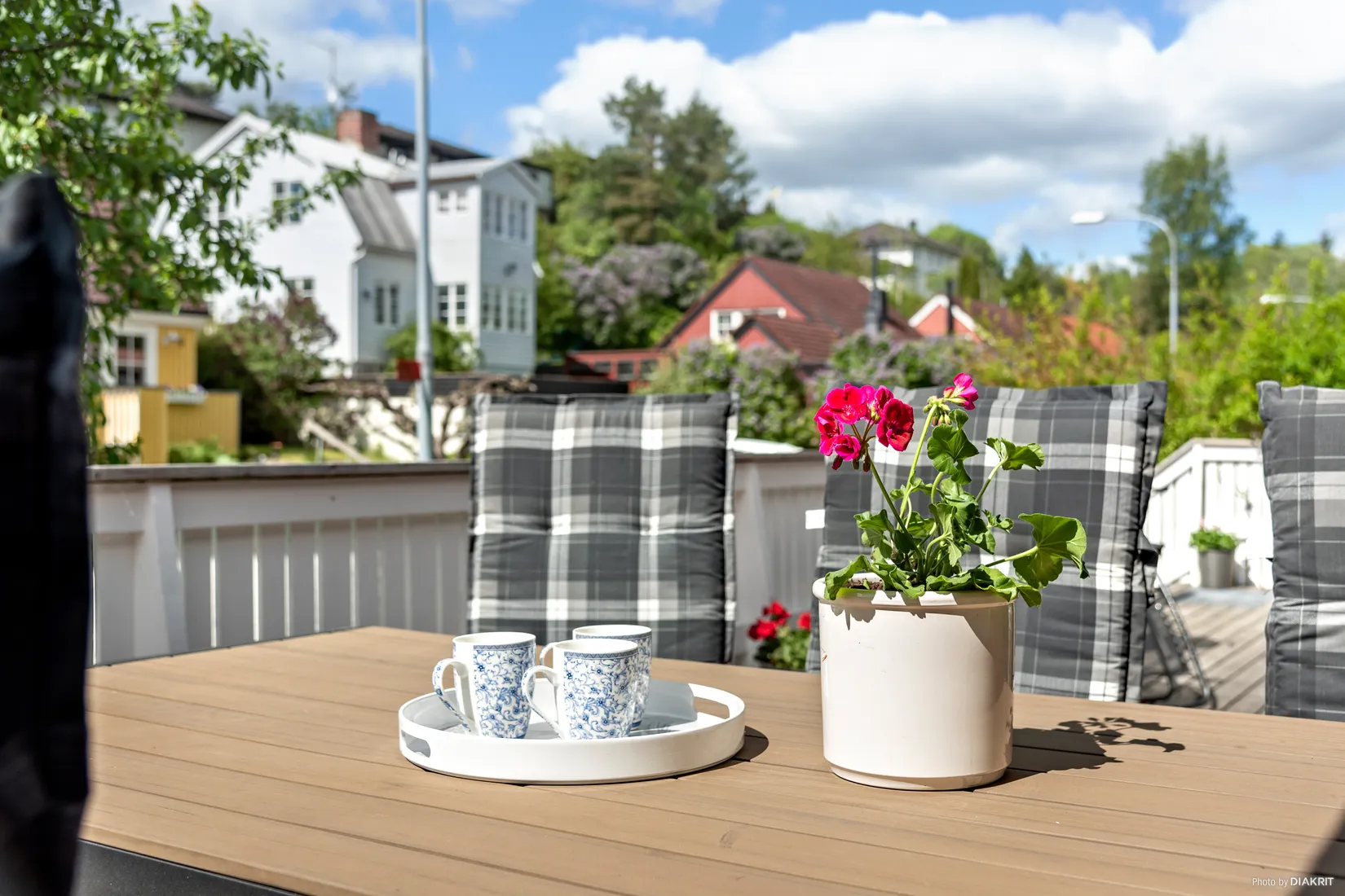 Villa, Brudsporregränd 16, Kälvesta, Stockholm
