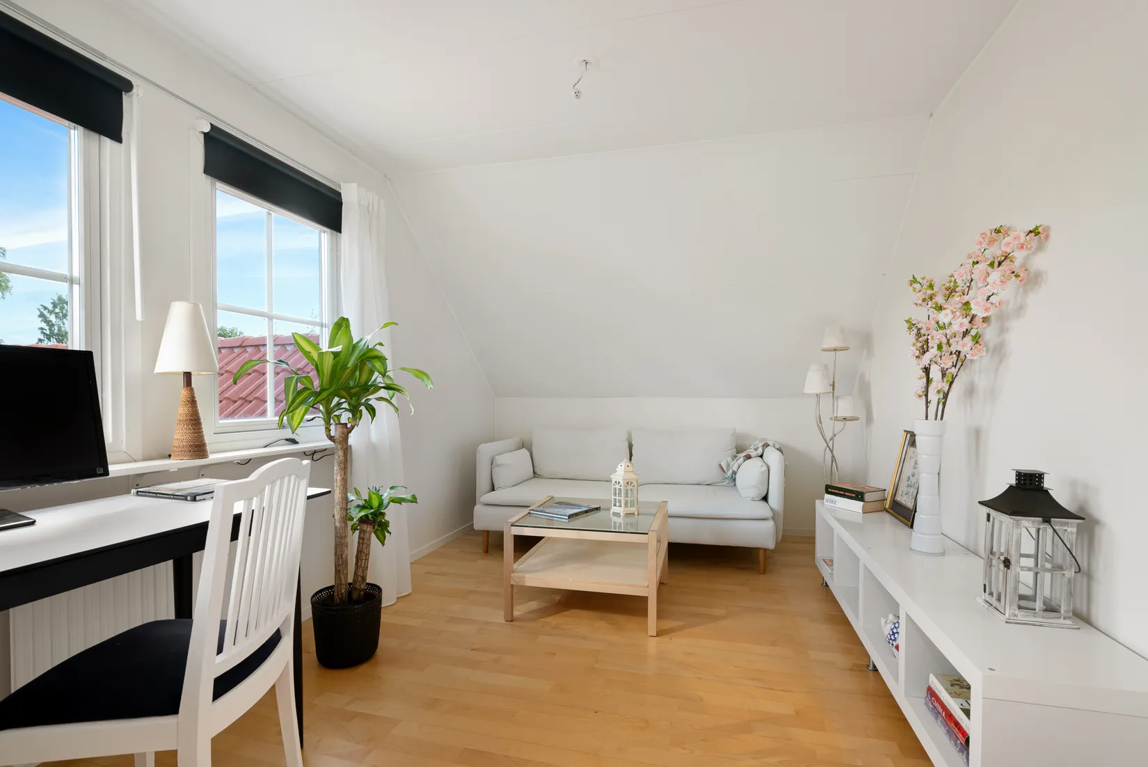 Villa, Brudsporregränd 16, Kälvesta, Stockholm