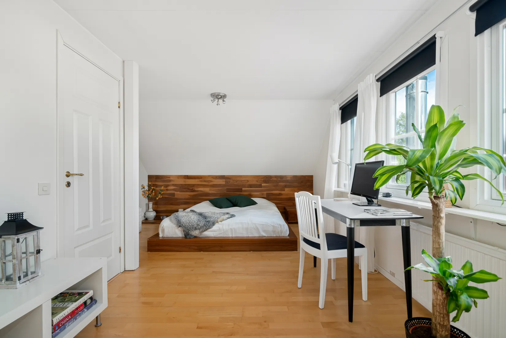 Villa, Brudsporregränd 16, Kälvesta, Stockholm