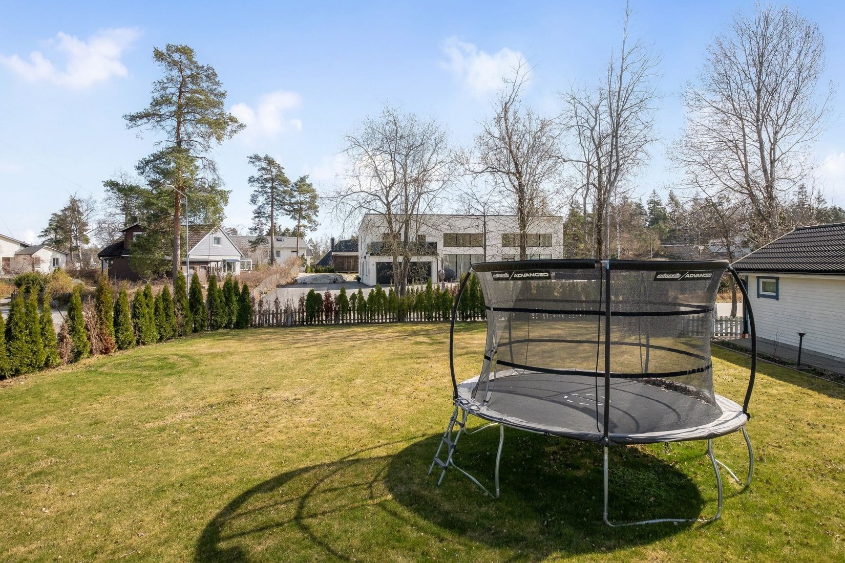Villa, Pionvägen 1, Roslags-näsby, Täby