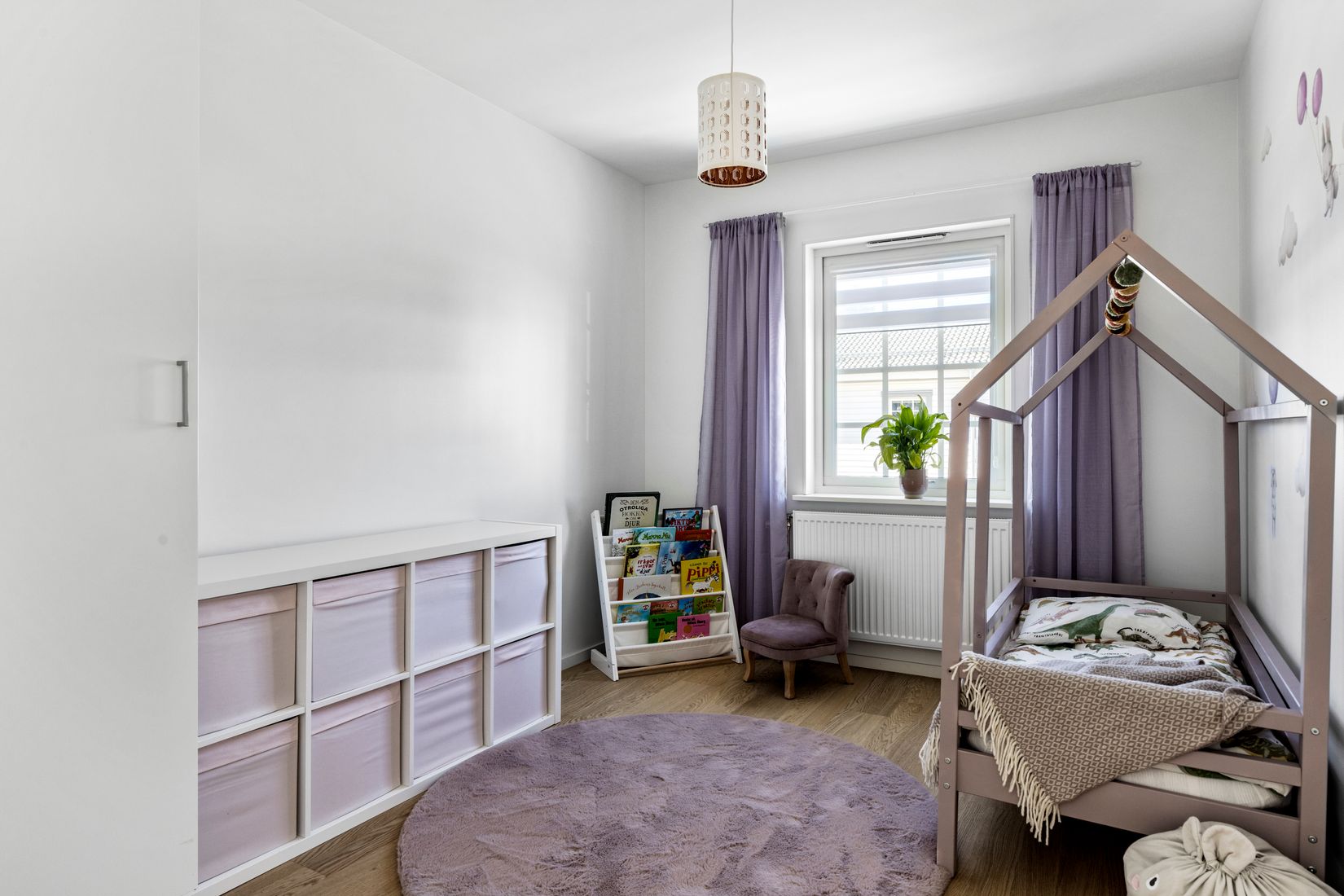 Bostadsrätt, Radhus, Blåhallonvägen 26A, Tosterön, Strängnäs