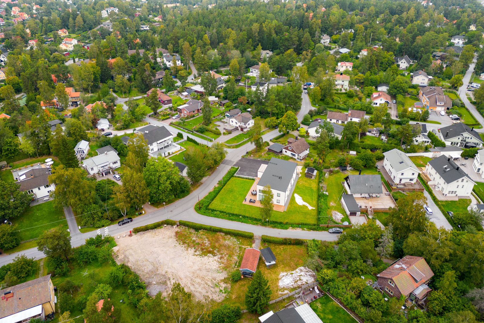 Tomt, Fredsvägen 7, Roslags-näsby, Täby