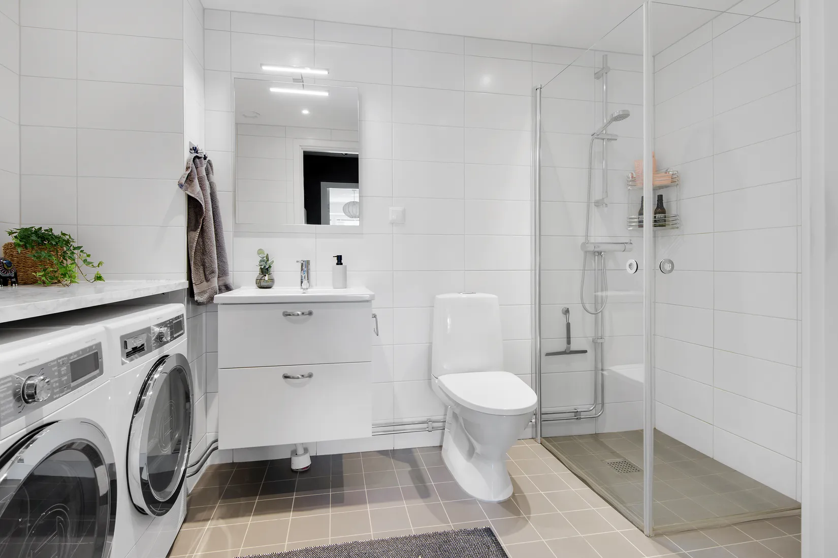 Bostadsrätt, Källtorpsvägen 3, HÖGST UPP!, Näsbypark, Täby