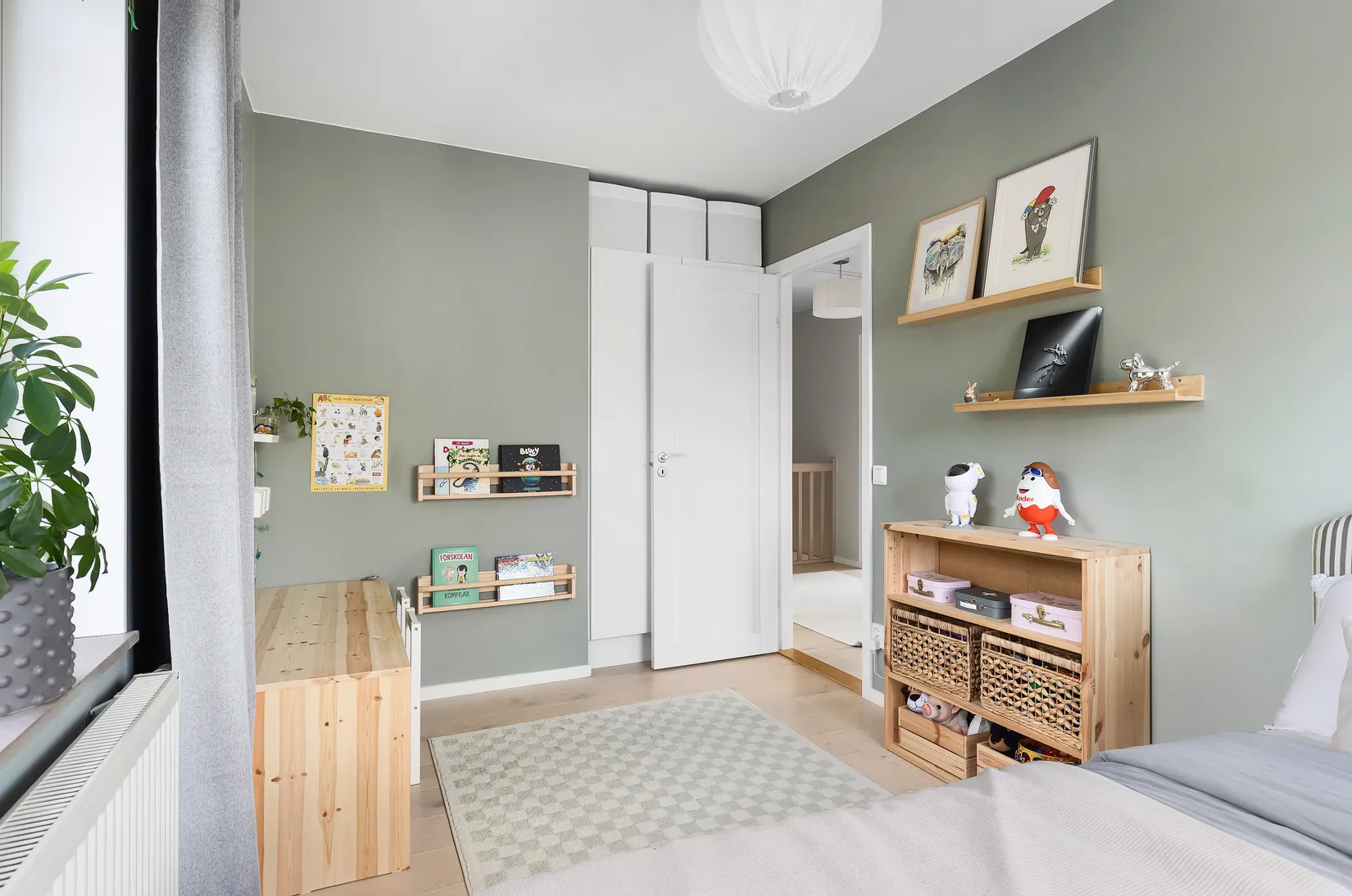 Radhus, Björnmossvägen 33, Lindbacken, Uppsala