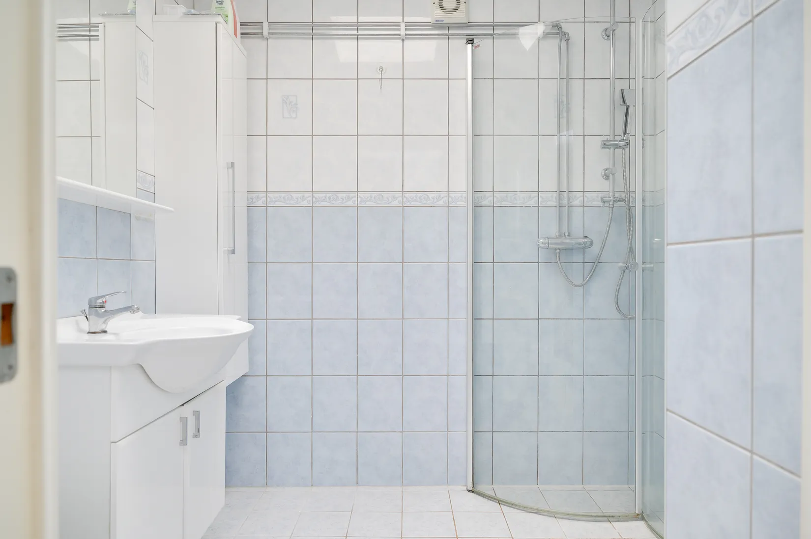Villa, Radhus, Backavägen 14F, Katrineholm Söder, Katrineholm