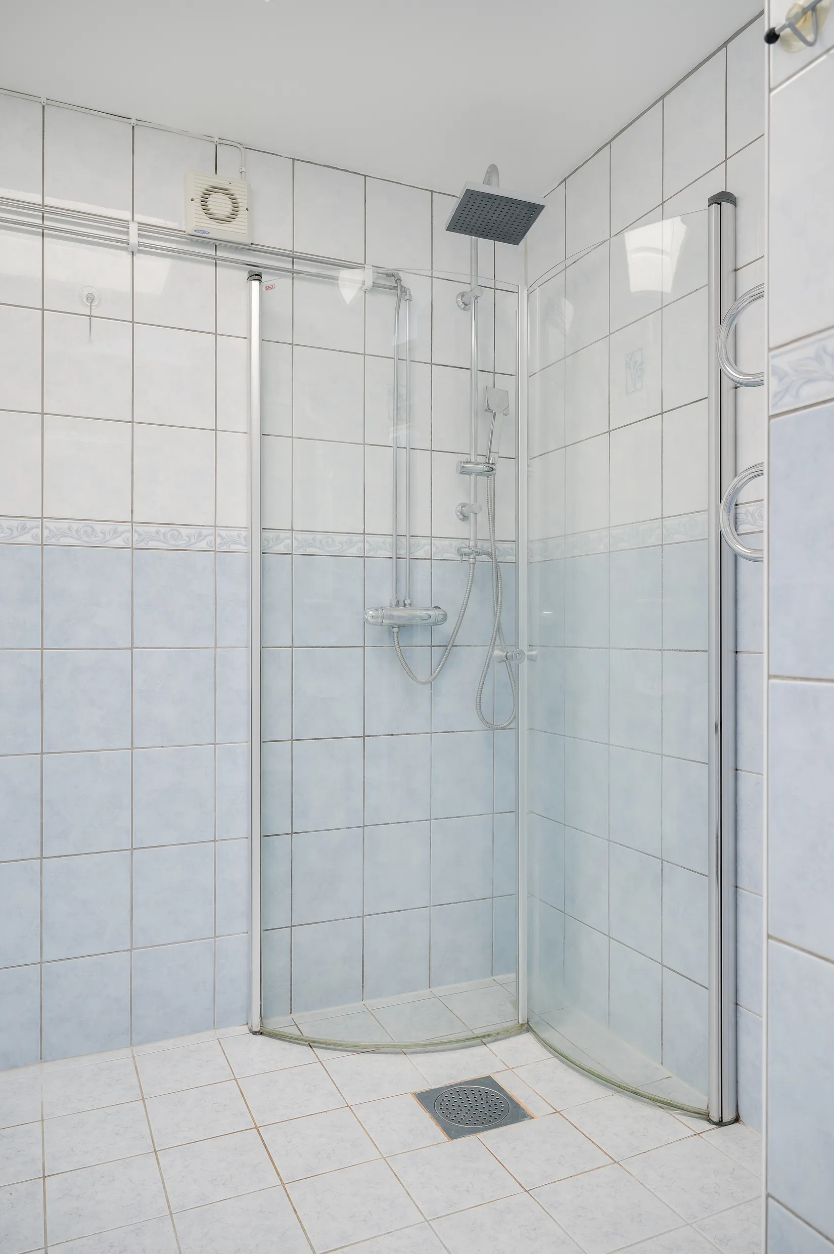 Villa, Radhus, Backavägen 14F, Katrineholm Söder, Katrineholm
