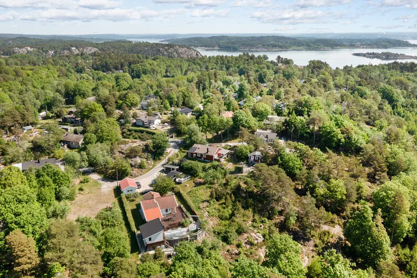 Tomt, Trankoket, Skåpesund, Tjörn