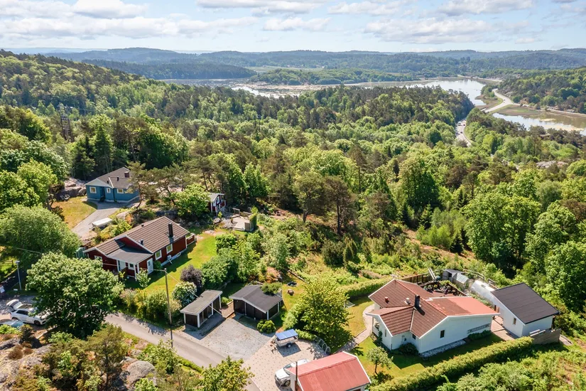 Tomt, Trankoket, Skåpesund, Tjörn