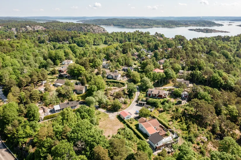 Tomt, Trankoket, Skåpesund, Tjörn