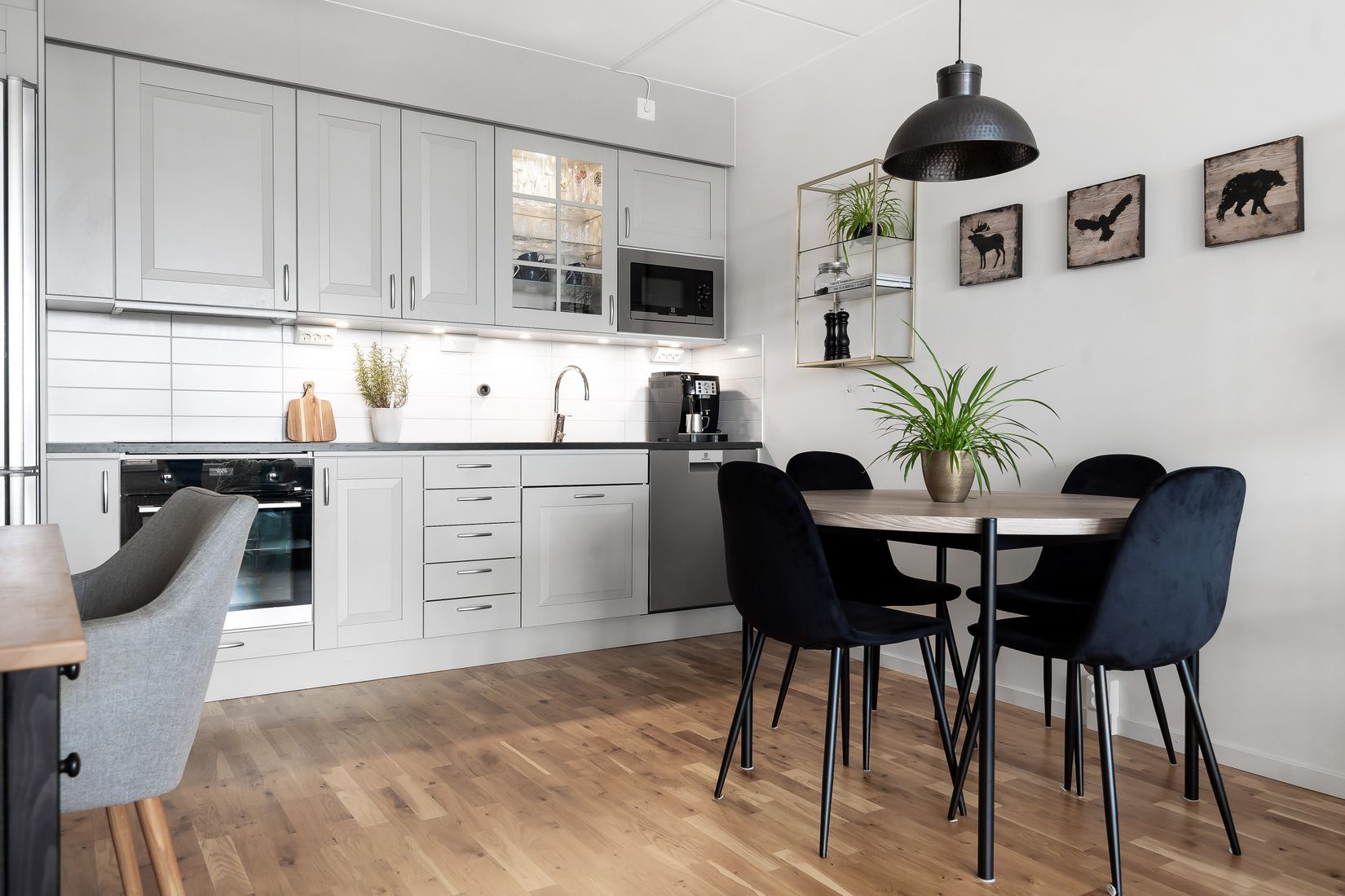 Bostadsrätt, Funäsgatan 8, Vån 8 (183/1703), Råcksta / Vällingby Parkstad, Stockholm