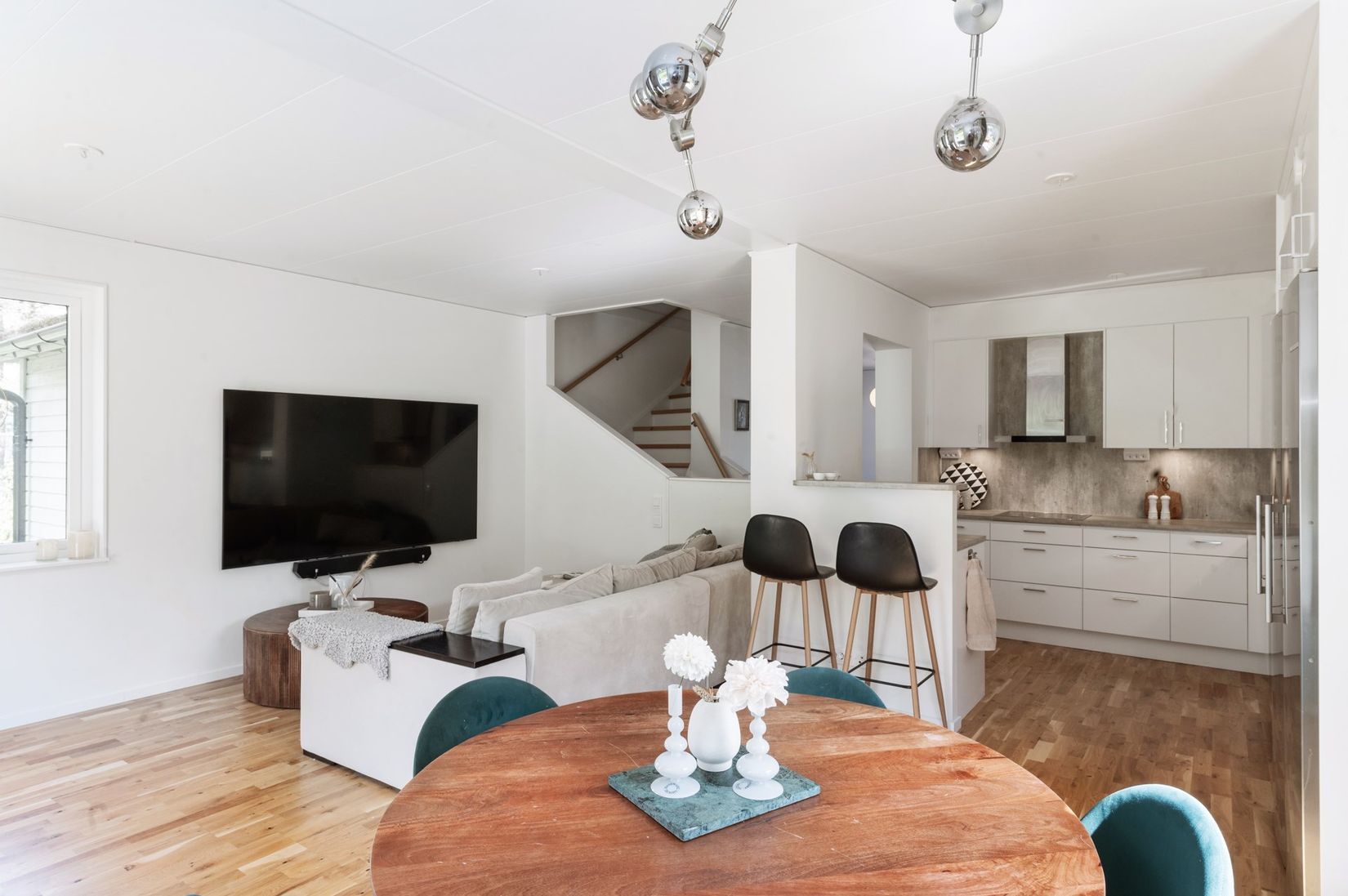 Villa, Lövsångarvägen 31, Valsjöskogen, Margaretelund, Österåker