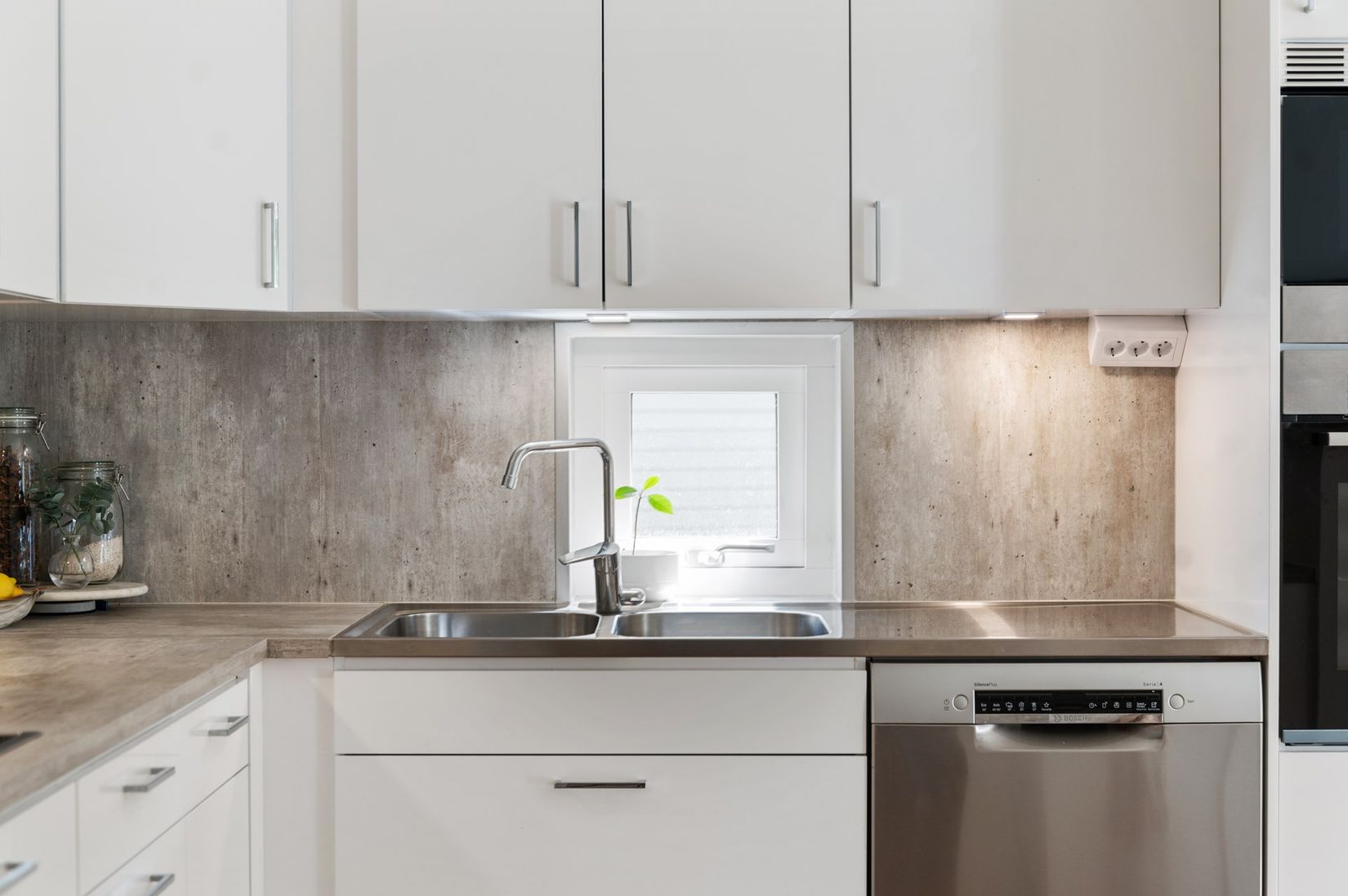 Villa, Lövsångarvägen 31, Valsjöskogen, Margaretelund, Österåker