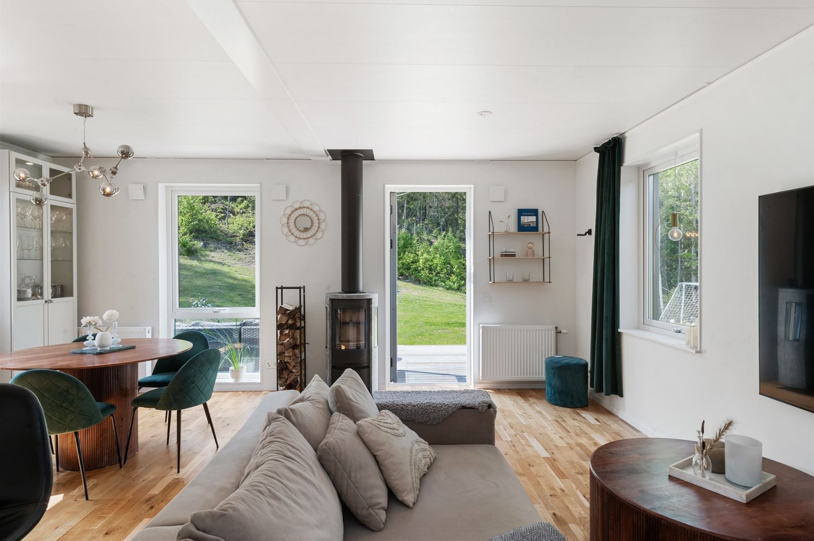 Villa, Lövsångarvägen 31, Valsjöskogen, Margaretelund, Österåker