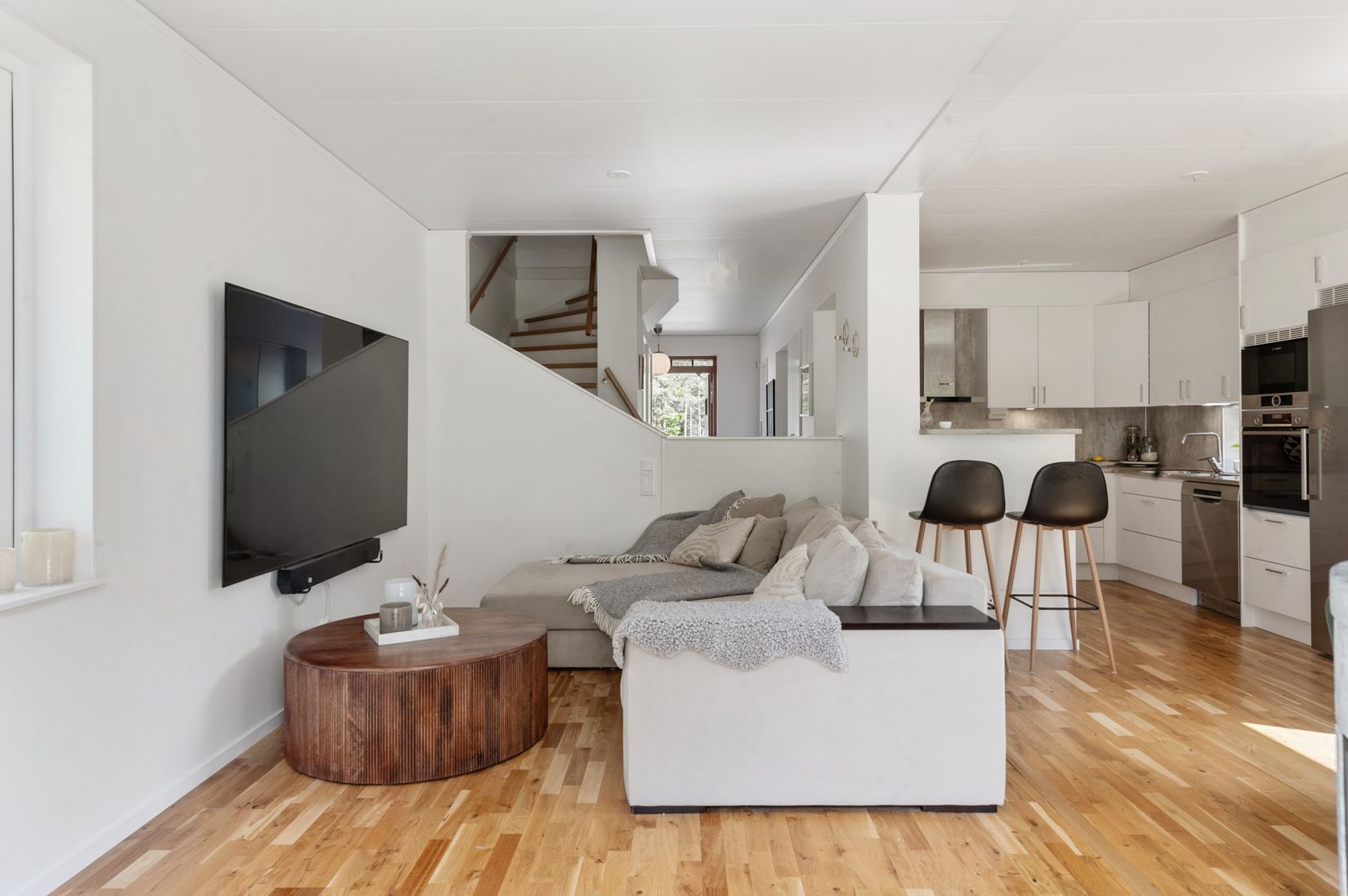 Villa, Lövsångarvägen 31, Valsjöskogen, Margaretelund, Österåker