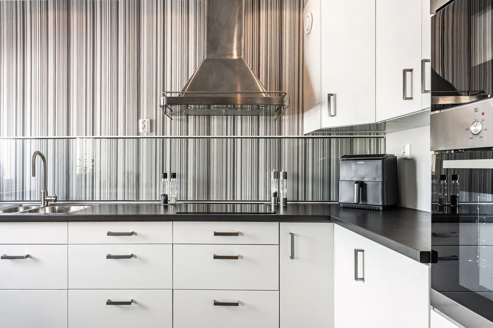 Bostadsrätt, Klostergatan 23B, Centralt vid Kyrkberget, Strängnäs