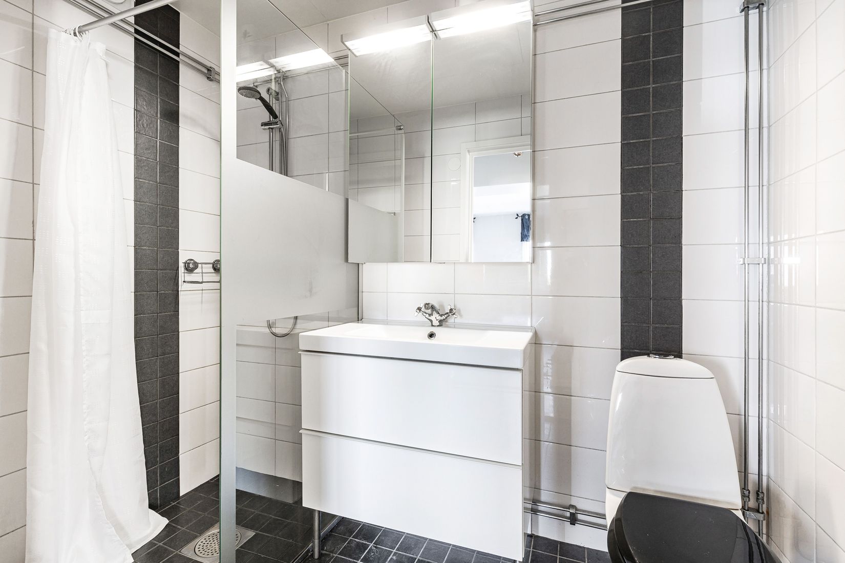 Bostadsrätt, Klostergatan 23B, Centralt vid Kyrkberget, Strängnäs