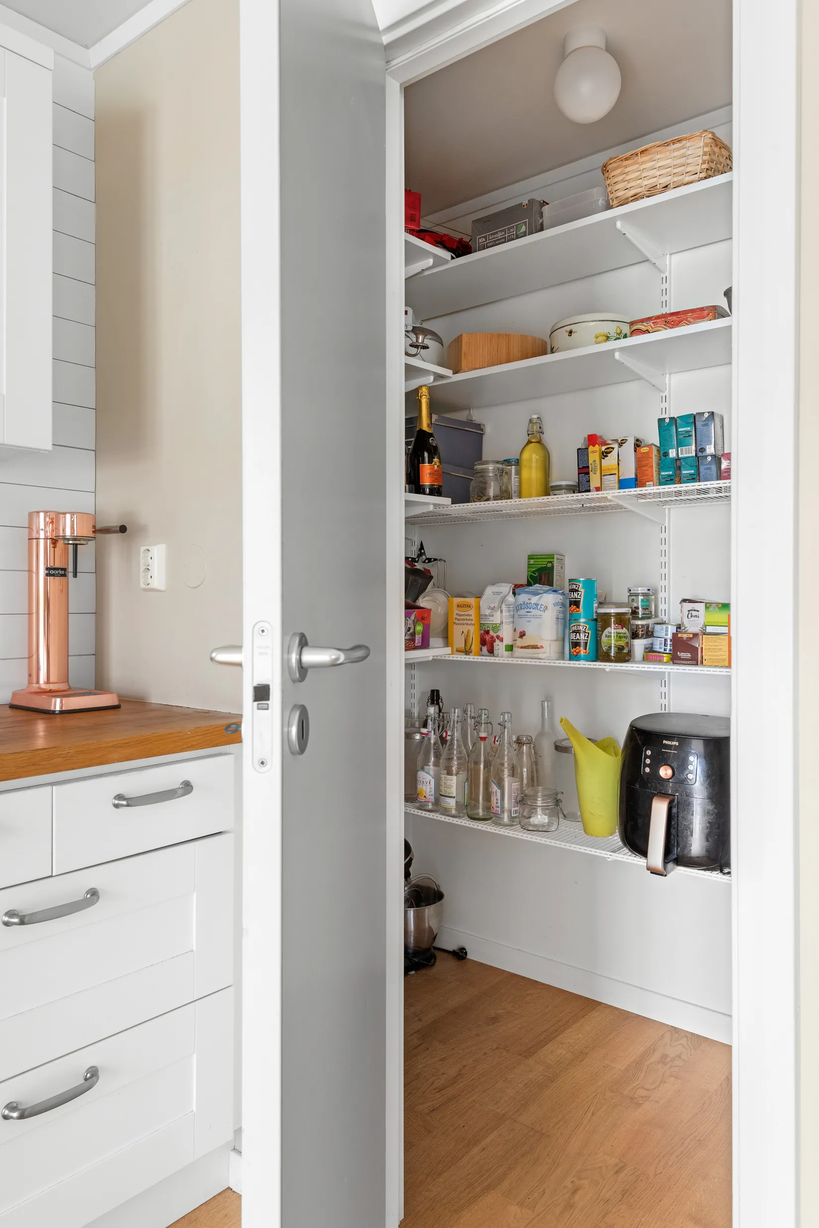 Villa, Badmintongatan 6, Gröngarn, Enköping