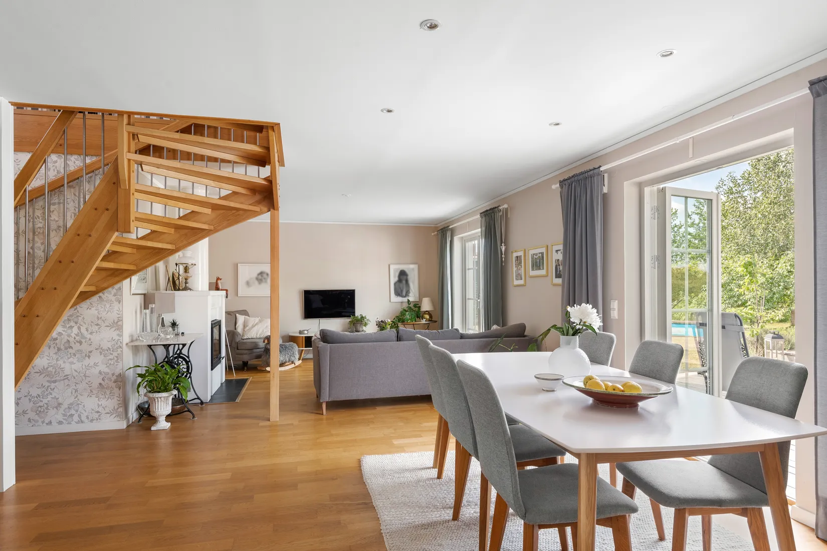 Villa, Badmintongatan 6, Gröngarn, Enköping