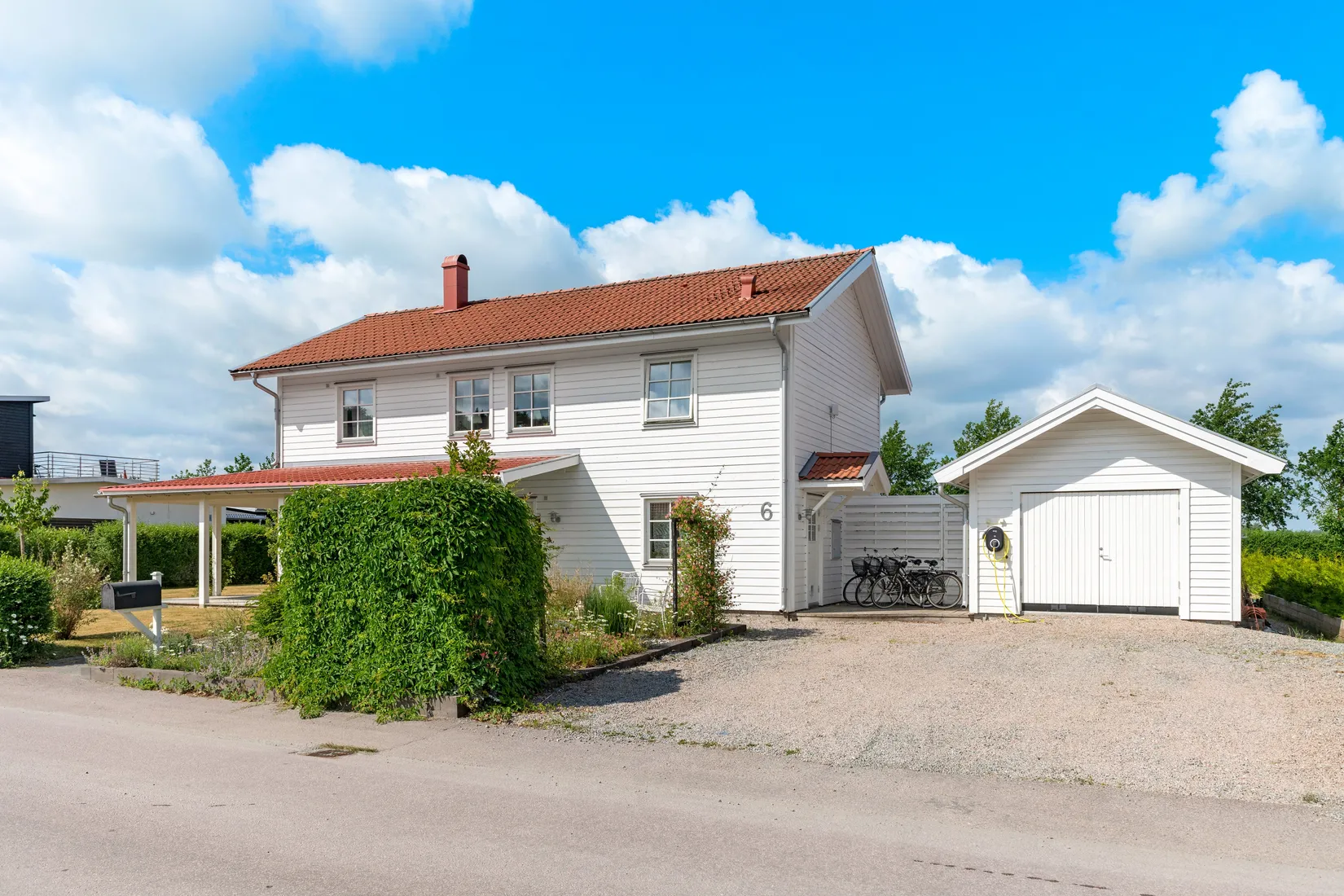 Villa, Badmintongatan 6, Gröngarn, Enköping